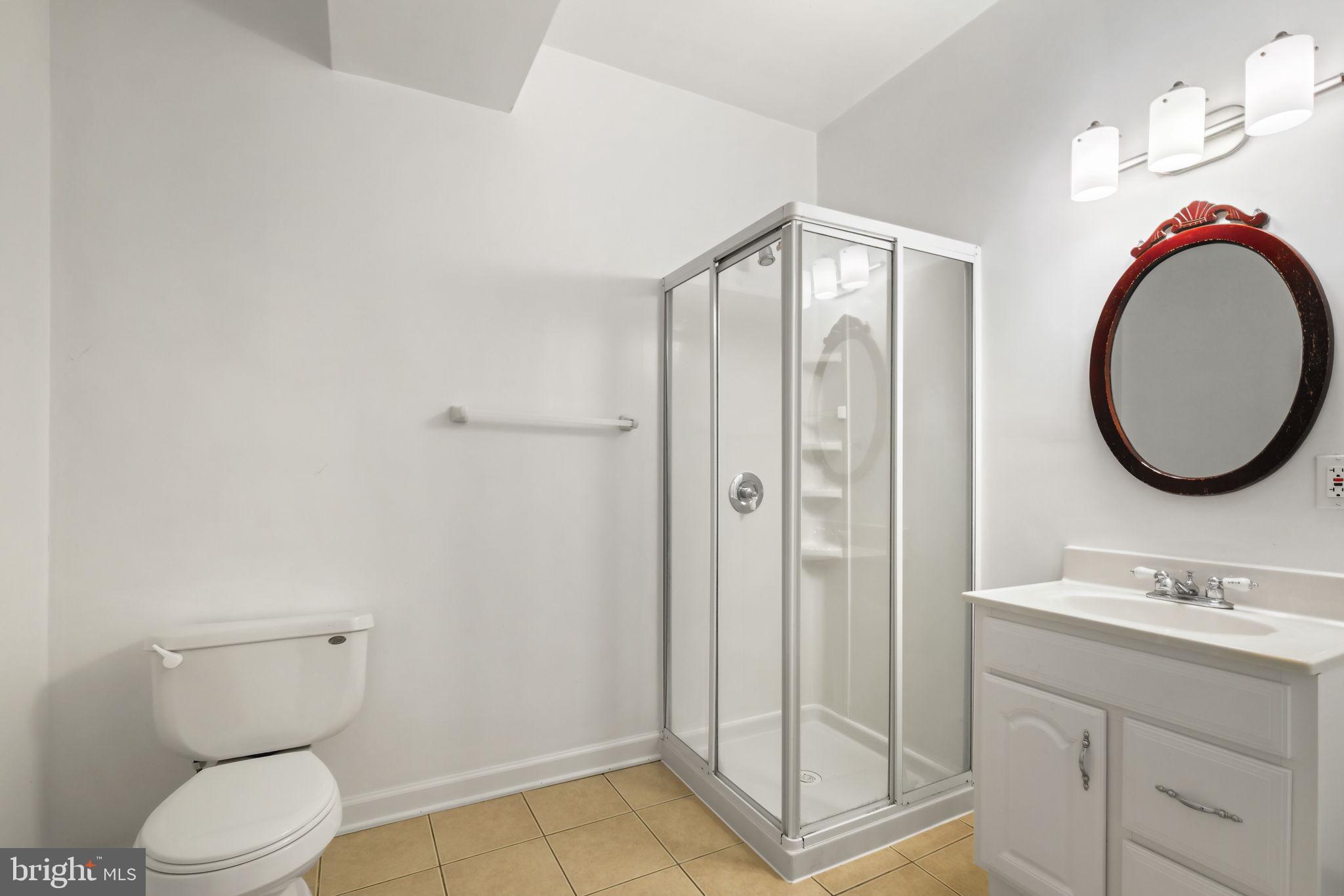 GLEN MILL KNOLLS - Residential