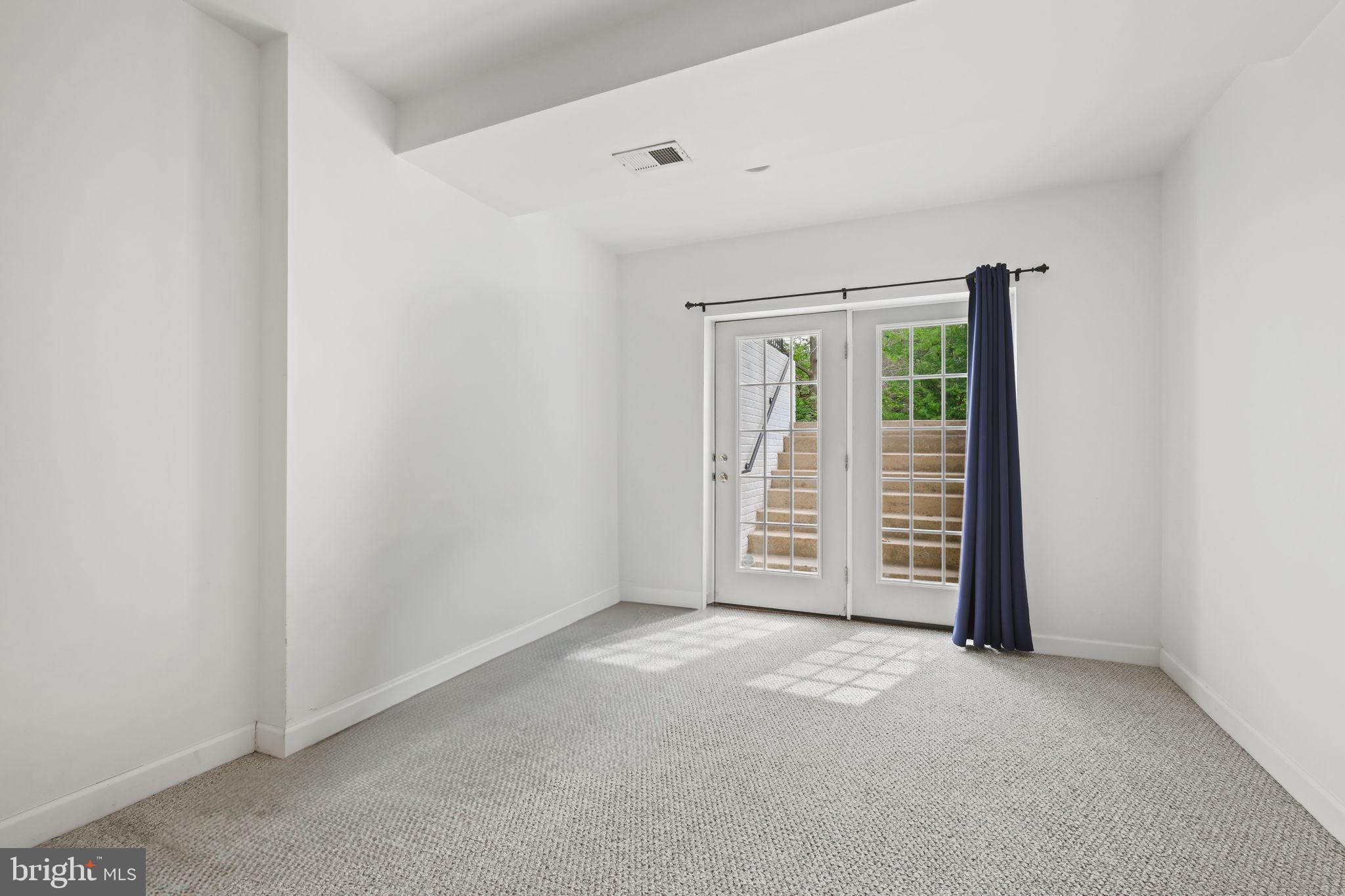 GLEN MILL KNOLLS - Residential