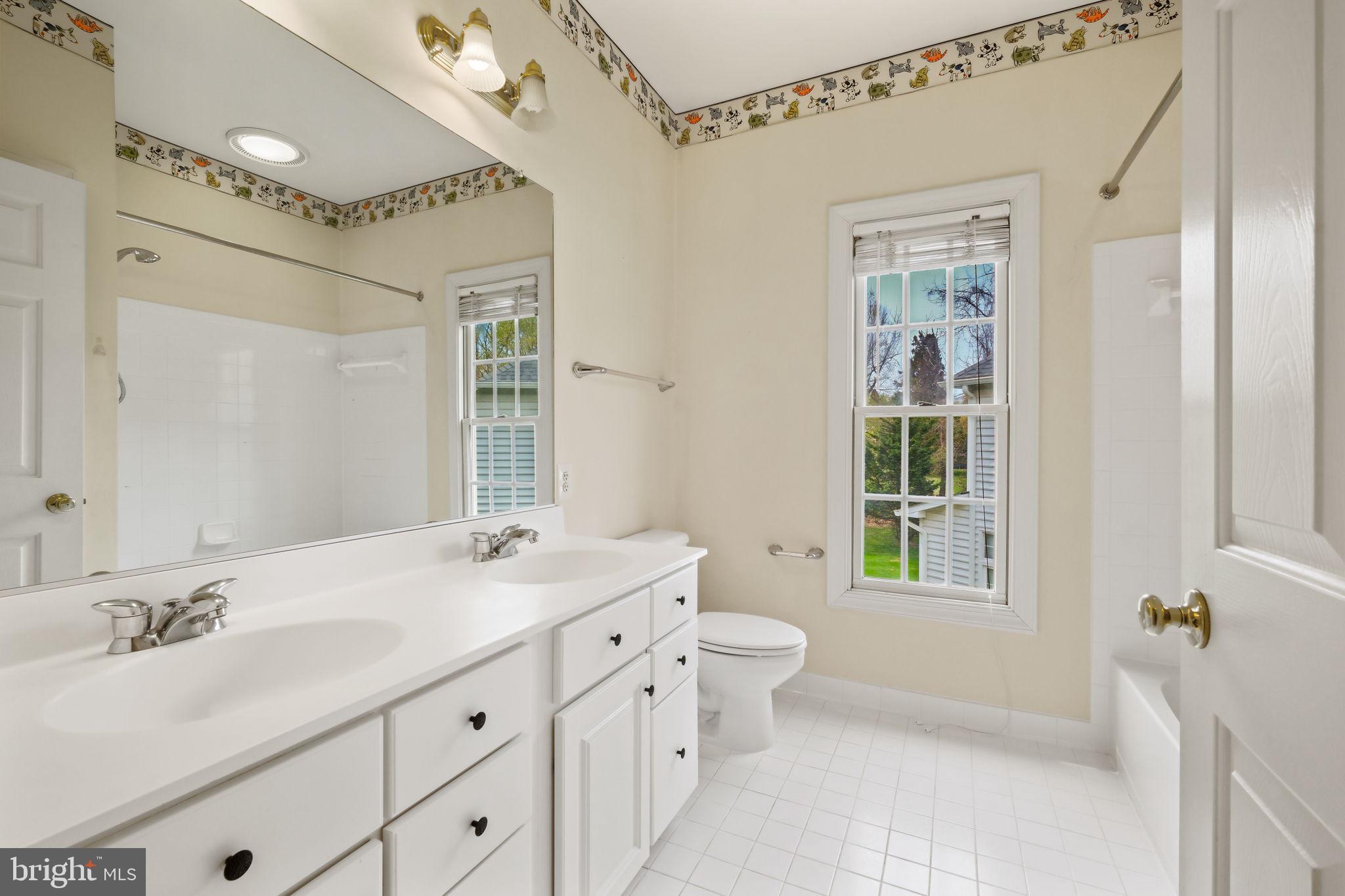 GLEN MILL KNOLLS - Residential