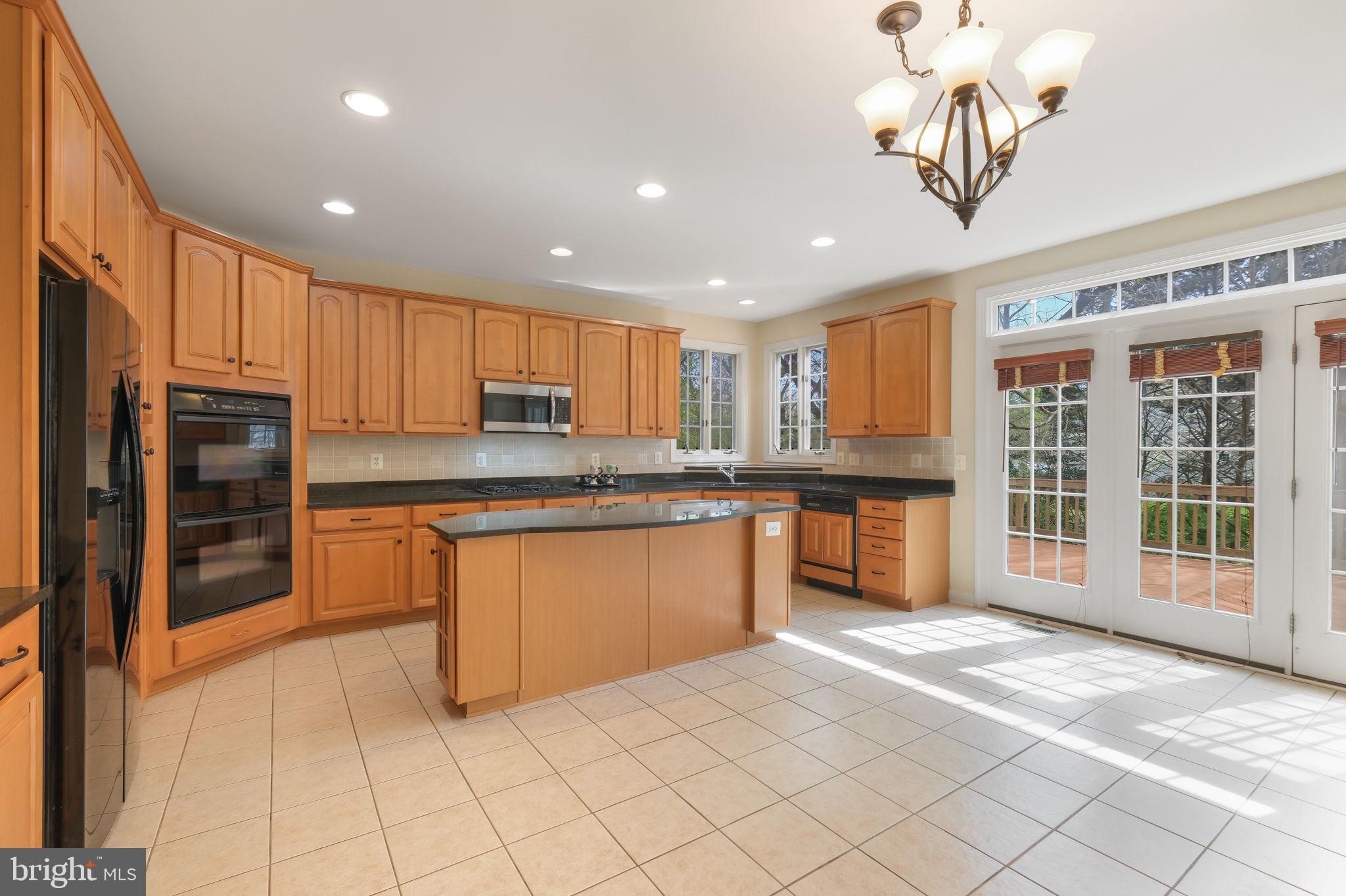 GLEN MILL KNOLLS - Residential