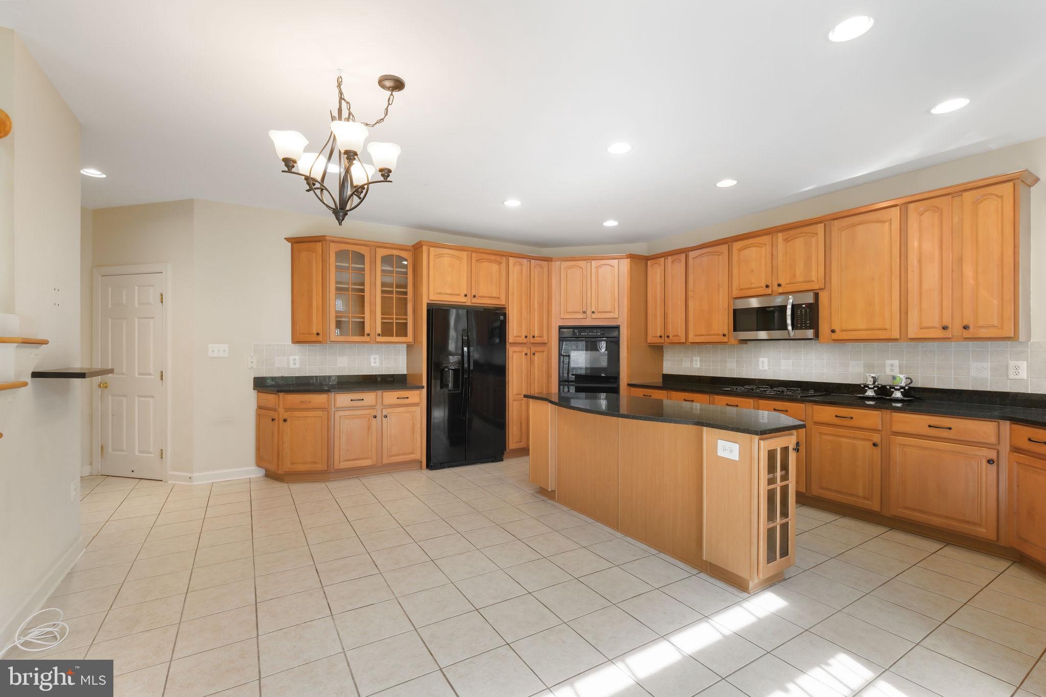 GLEN MILL KNOLLS - Residential