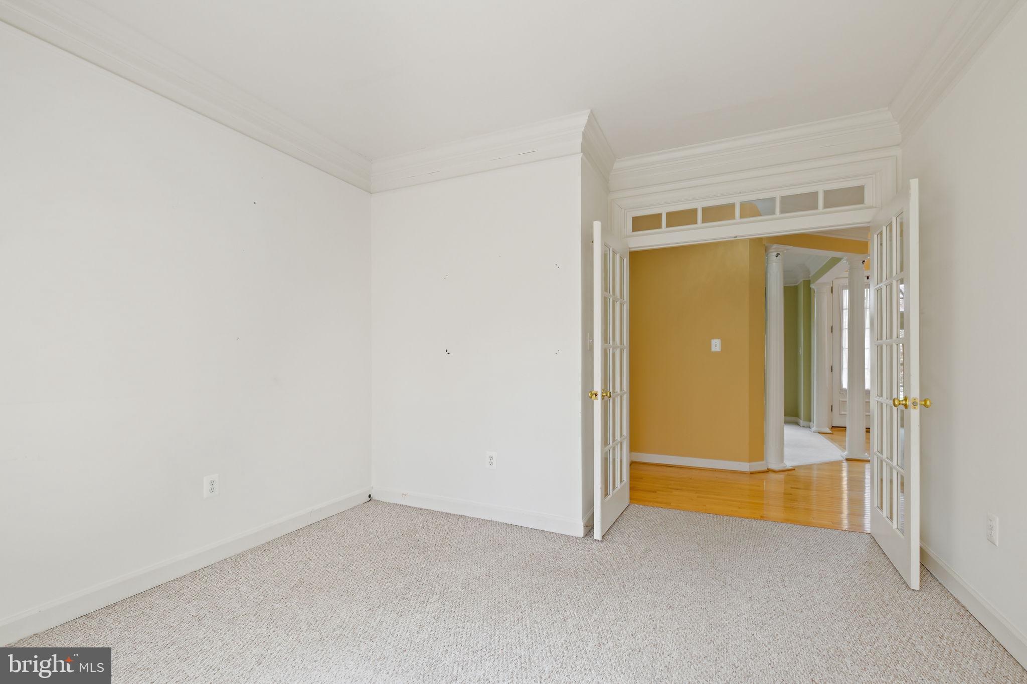 GLEN MILL KNOLLS - Residential