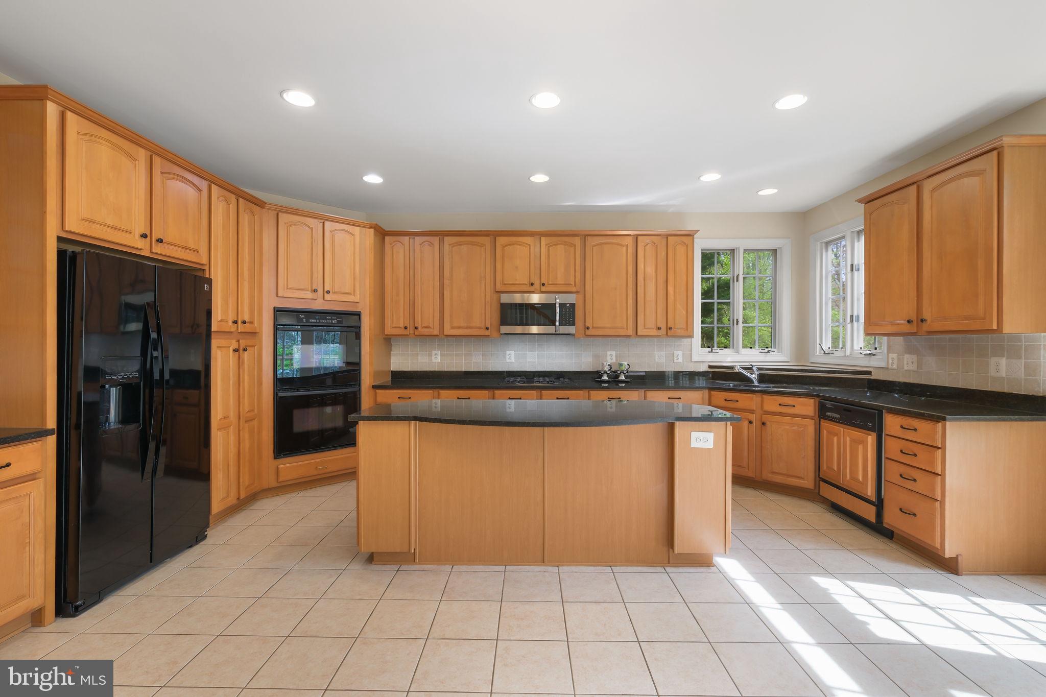 GLEN MILL KNOLLS - Residential