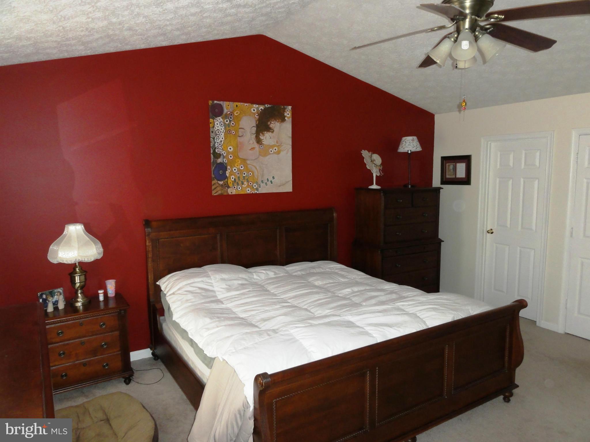 WINDY KNOLLS - Residential