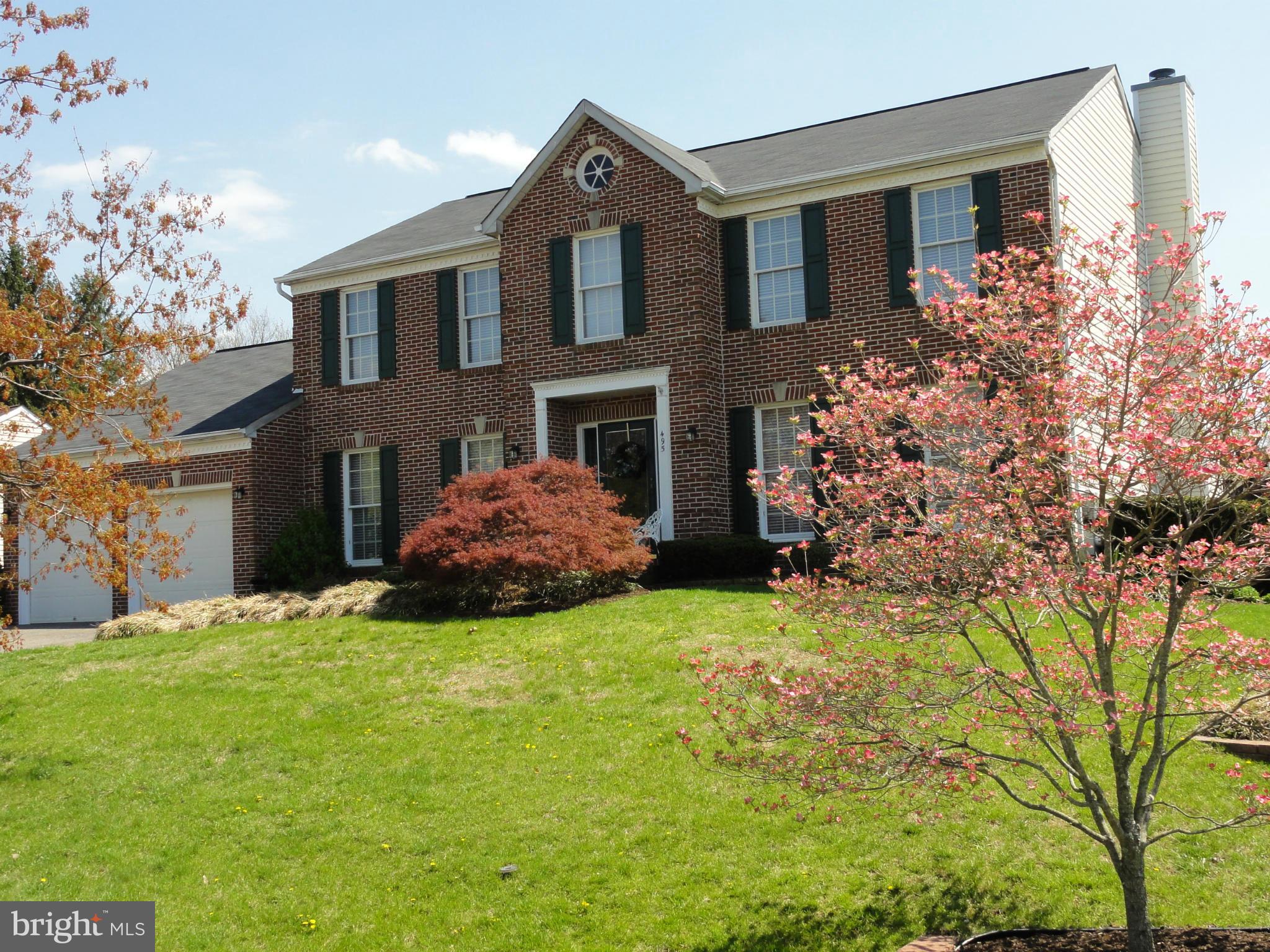 WINDY KNOLLS - Residential