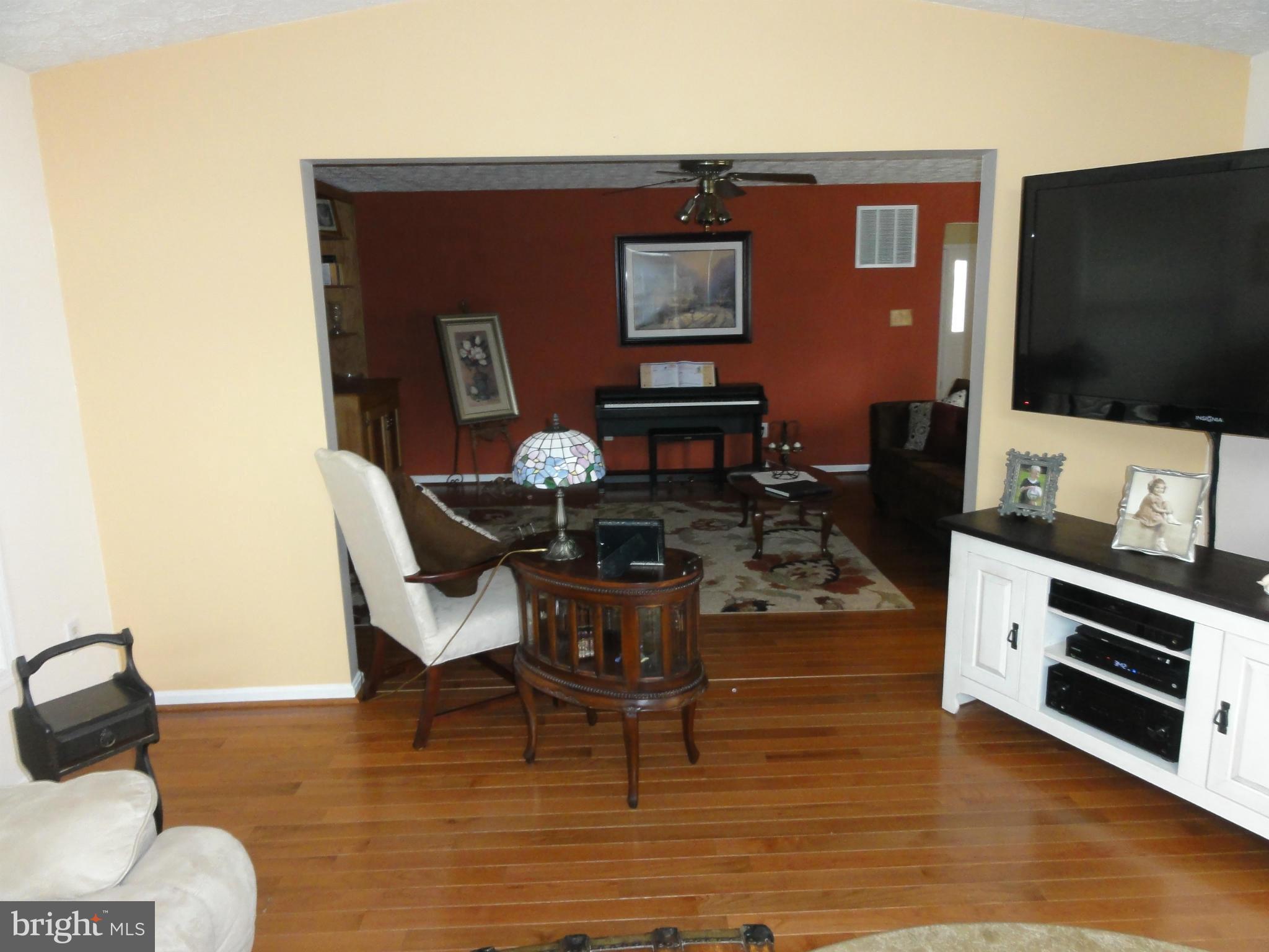 WINDY KNOLLS - Residential