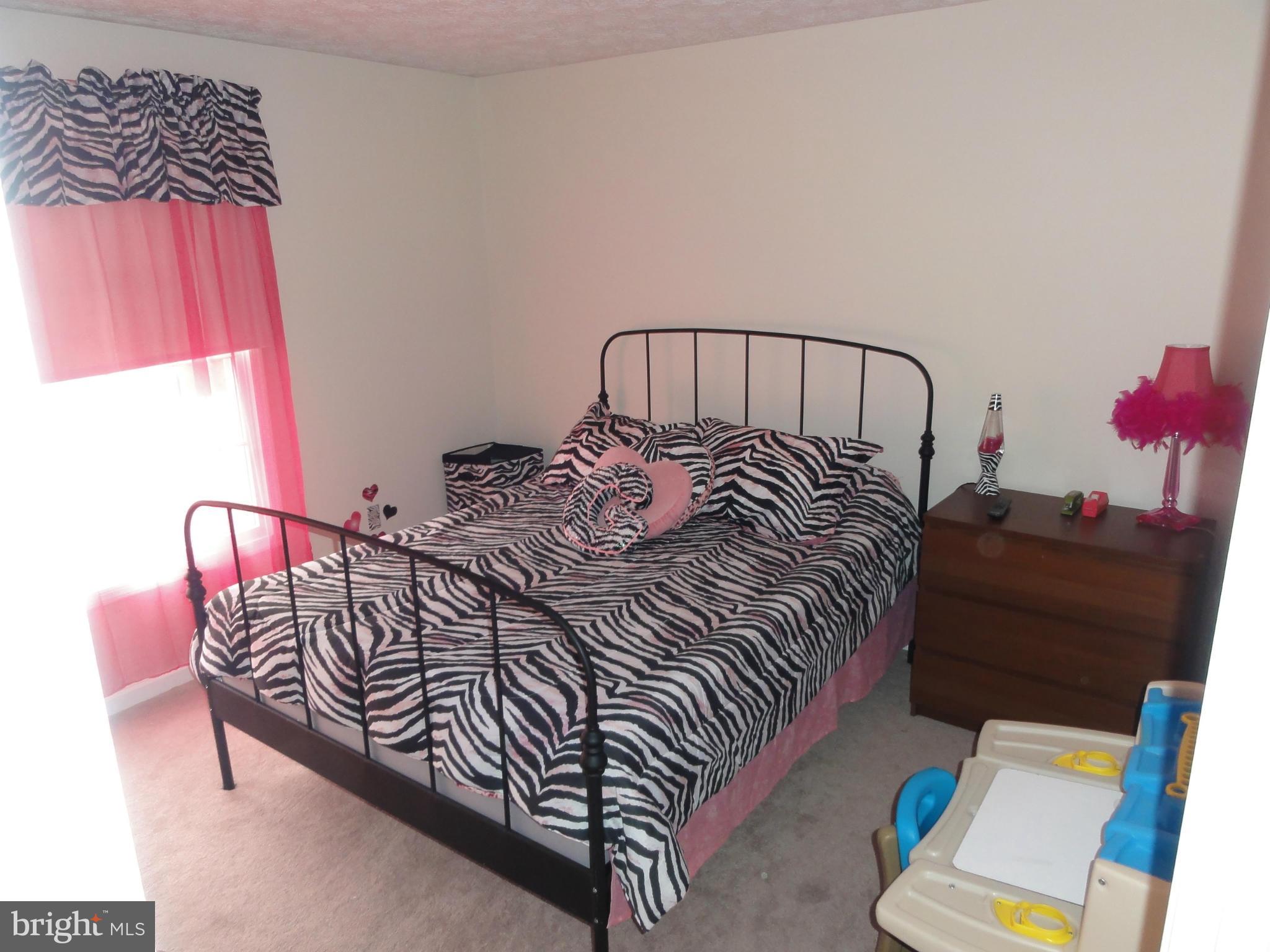 WINDY KNOLLS - Residential