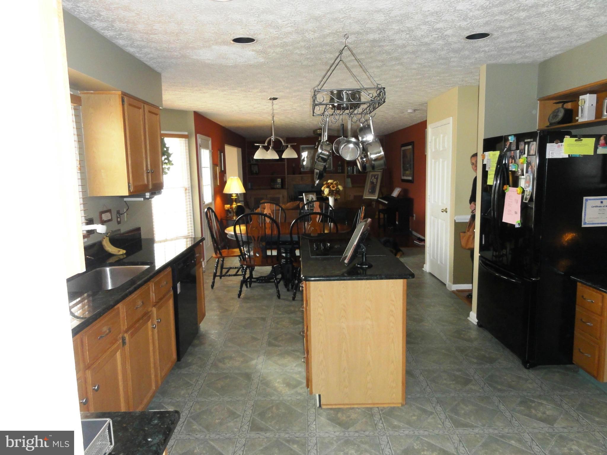 WINDY KNOLLS - Residential