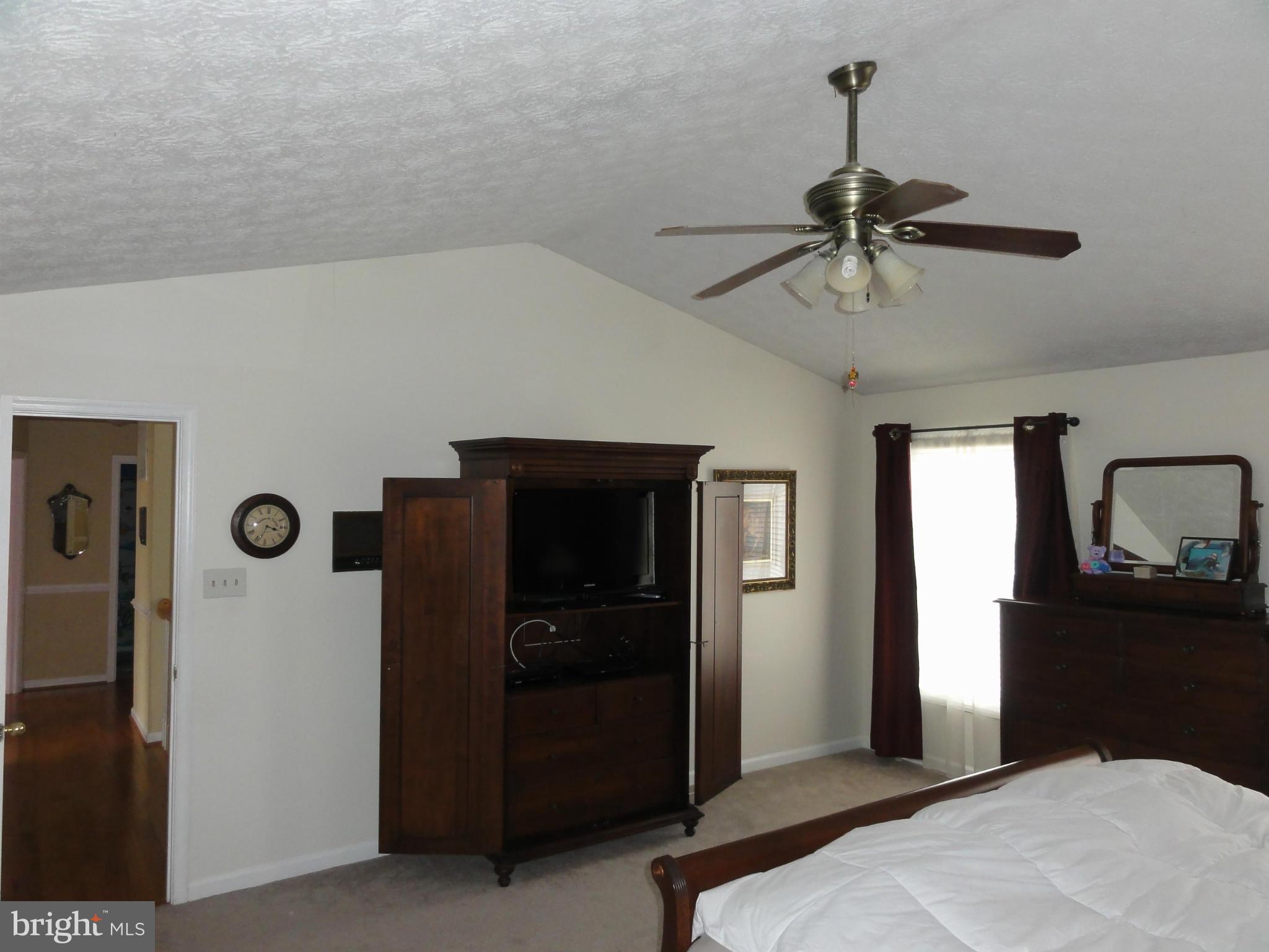 WINDY KNOLLS - Residential