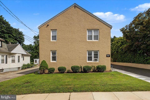 Photo of 56 Linwood Avenue, WILLIAMSTOWN, NJ 08094 (MLS # NJGL2076176)