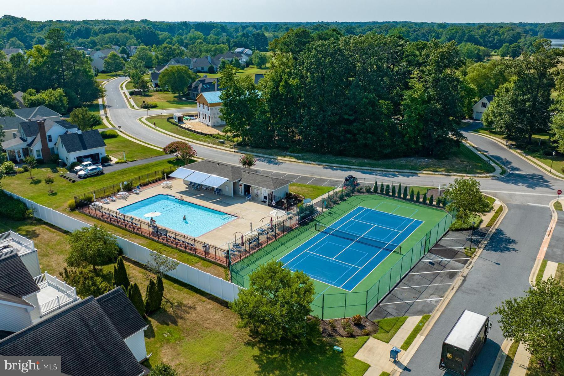 EASTON CLUB - Residential