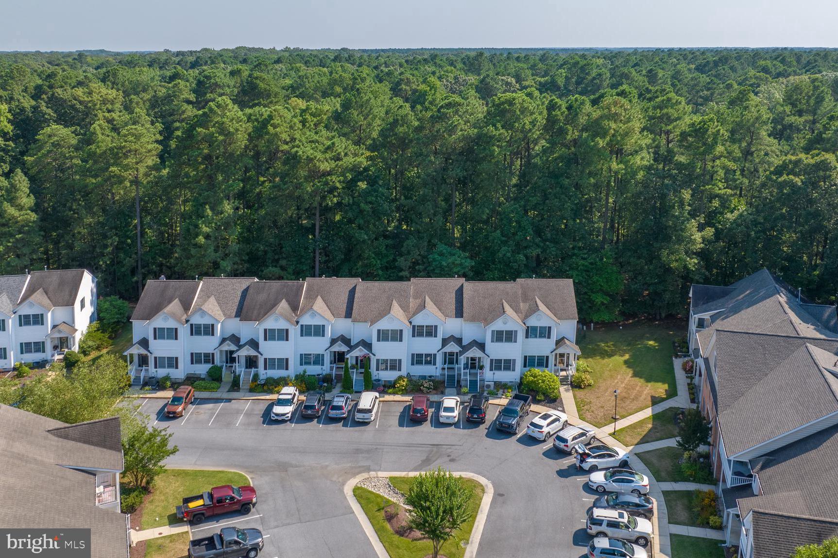 EASTON CLUB - Residential