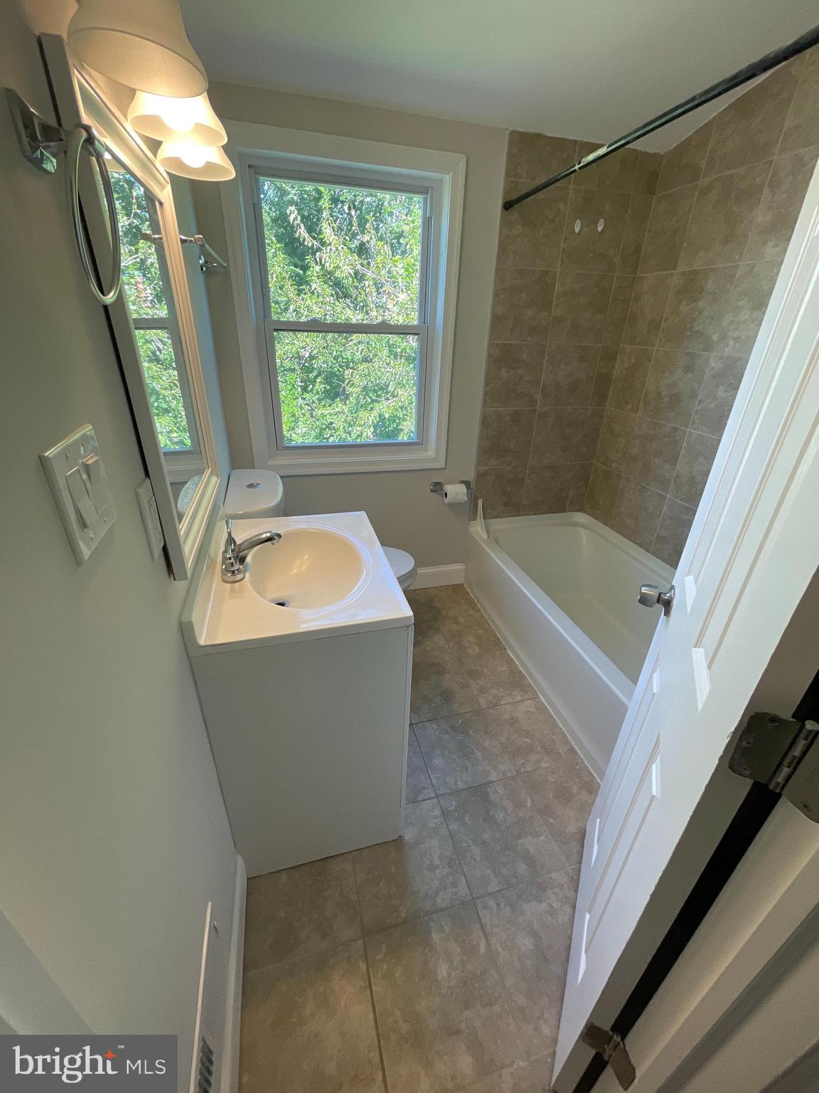 HAMILTON HEIGHTS - Residential Lease