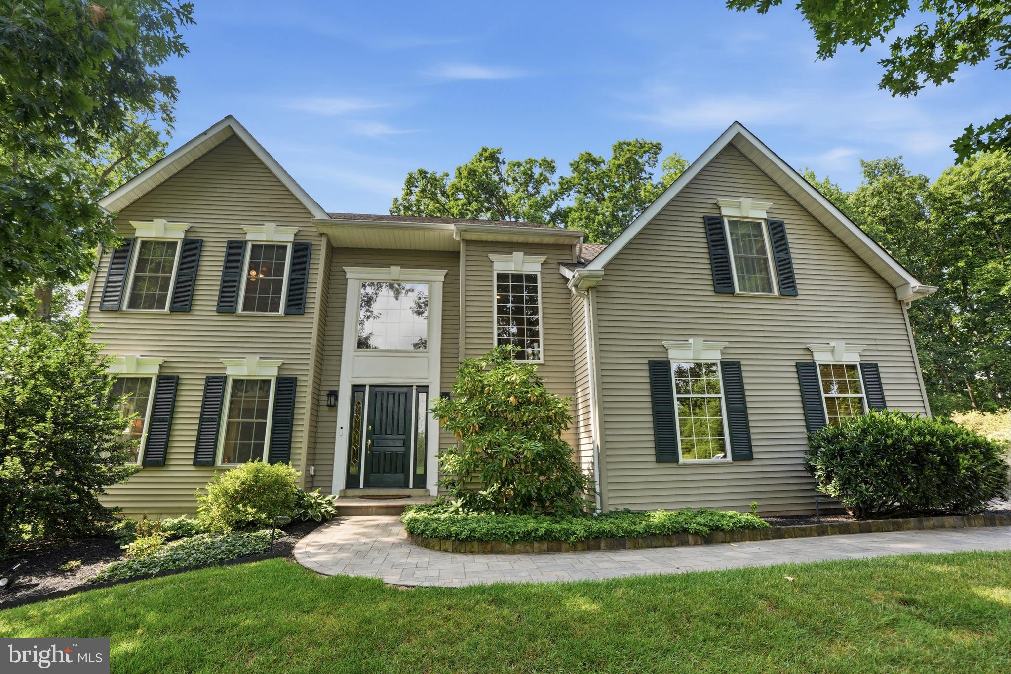 350 OAK RIDGE LANE