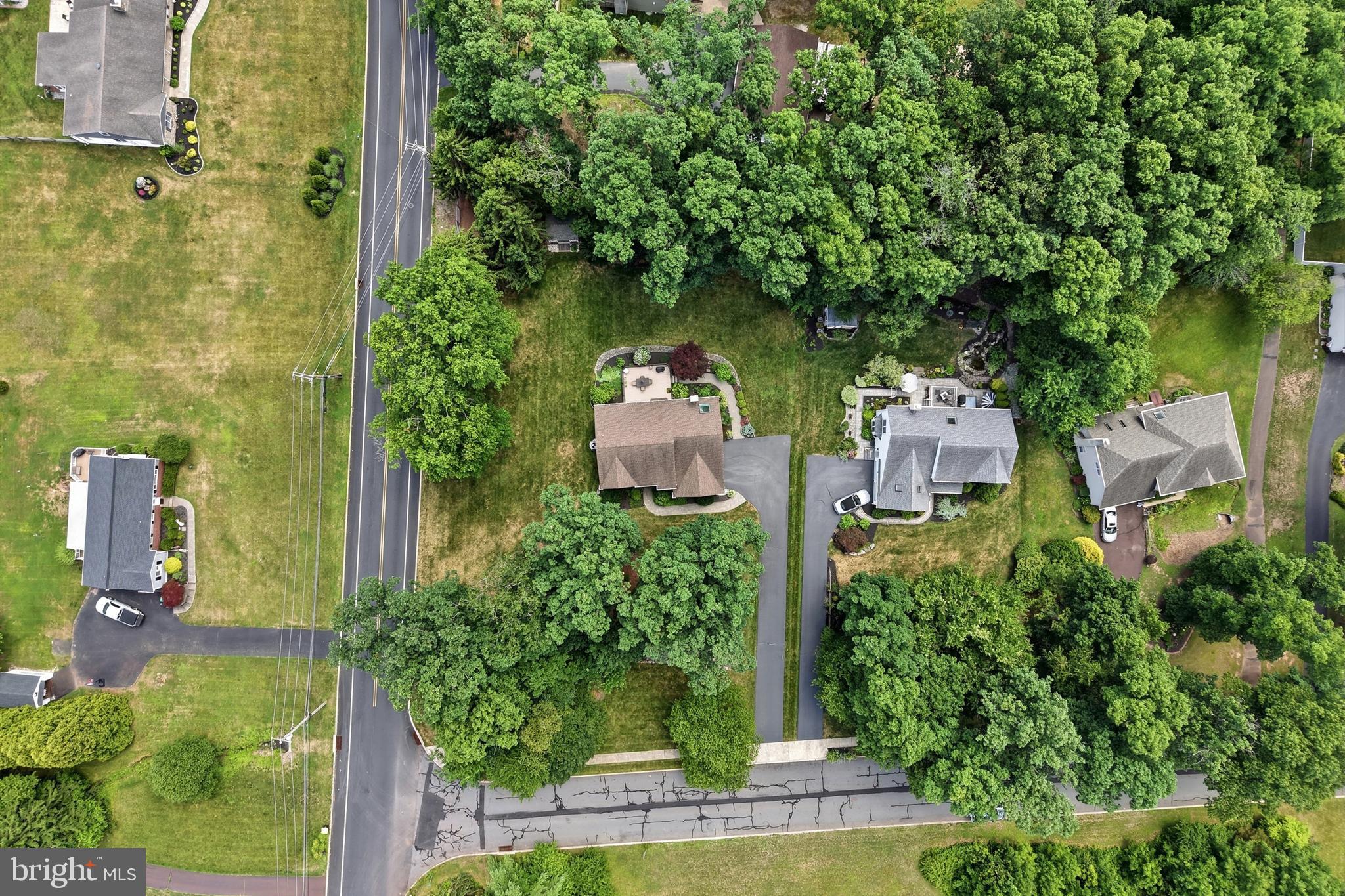 350 OAK RIDGE LANE