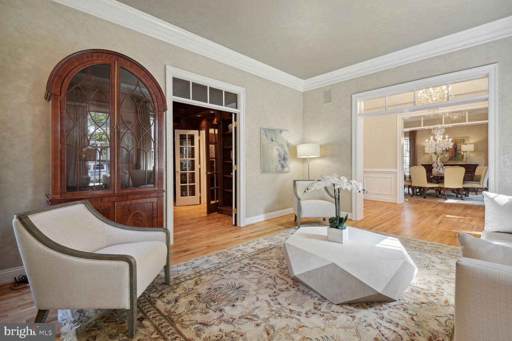 CHEVY CHASE COMMONS - Residential