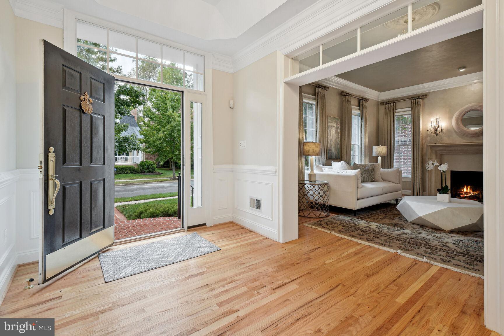 CHEVY CHASE COMMONS - Residential