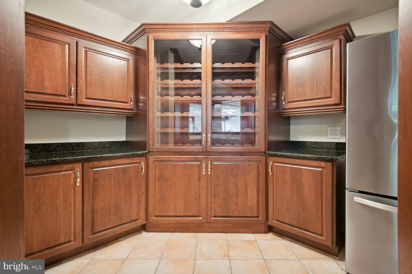 CHEVY CHASE COMMONS - Residential