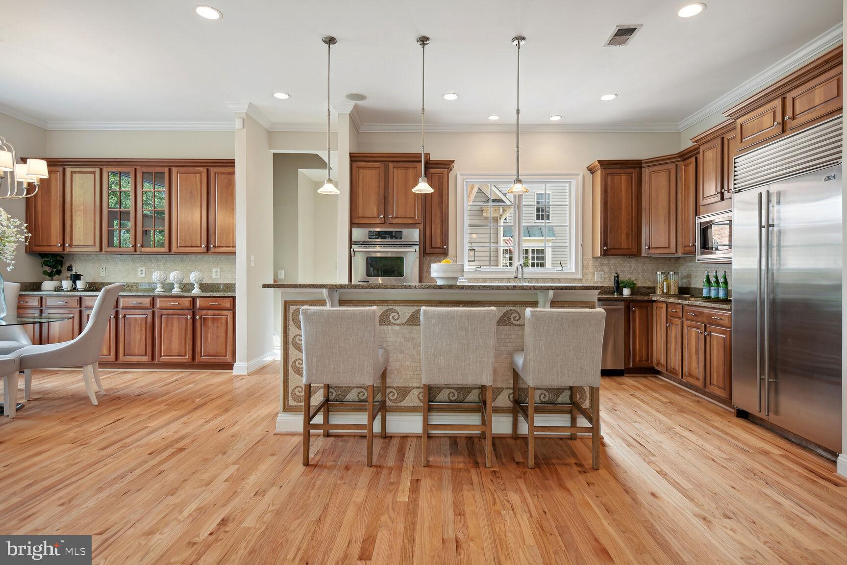 CHEVY CHASE COMMONS - Residential