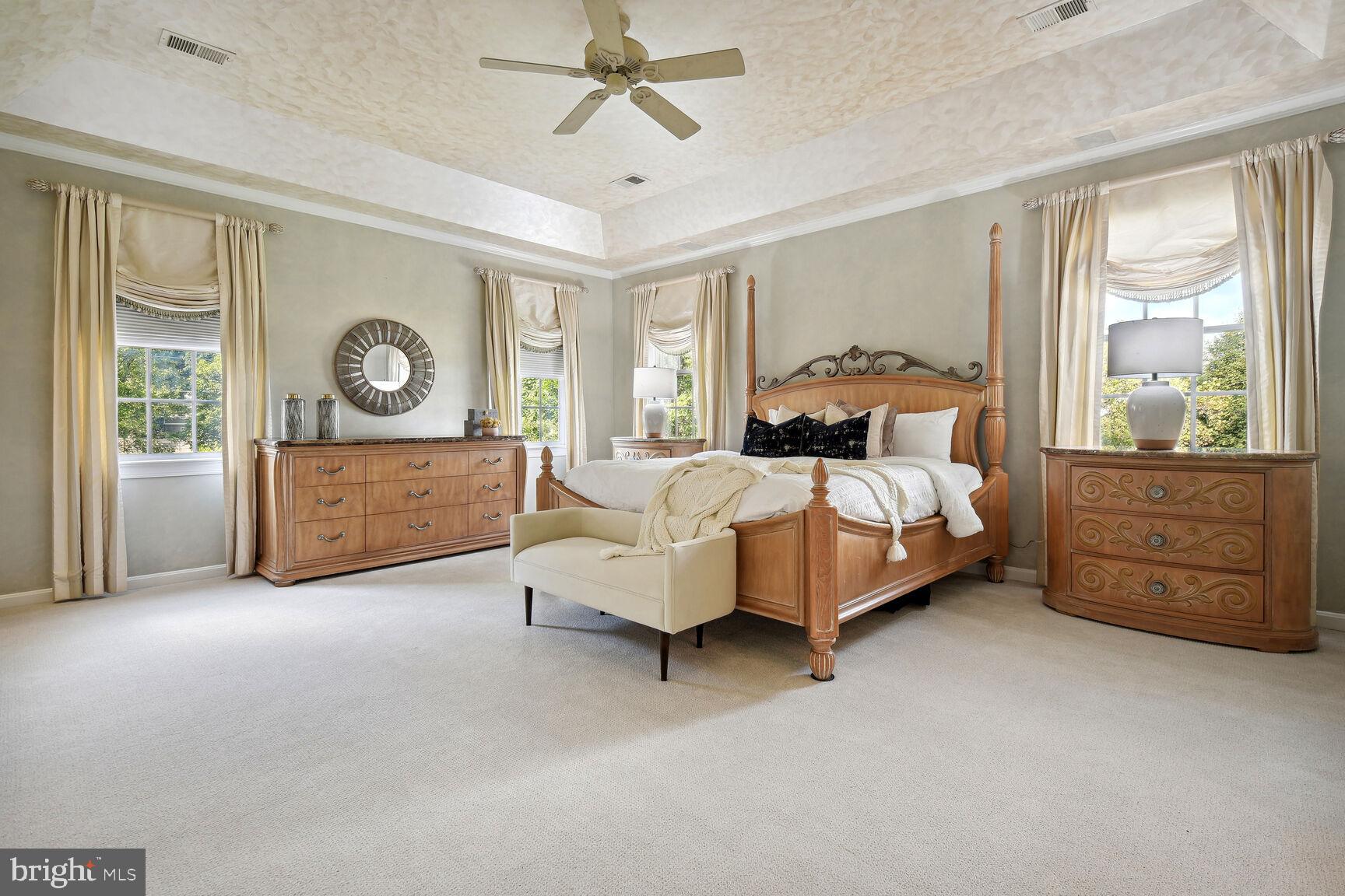 CHEVY CHASE COMMONS - Residential