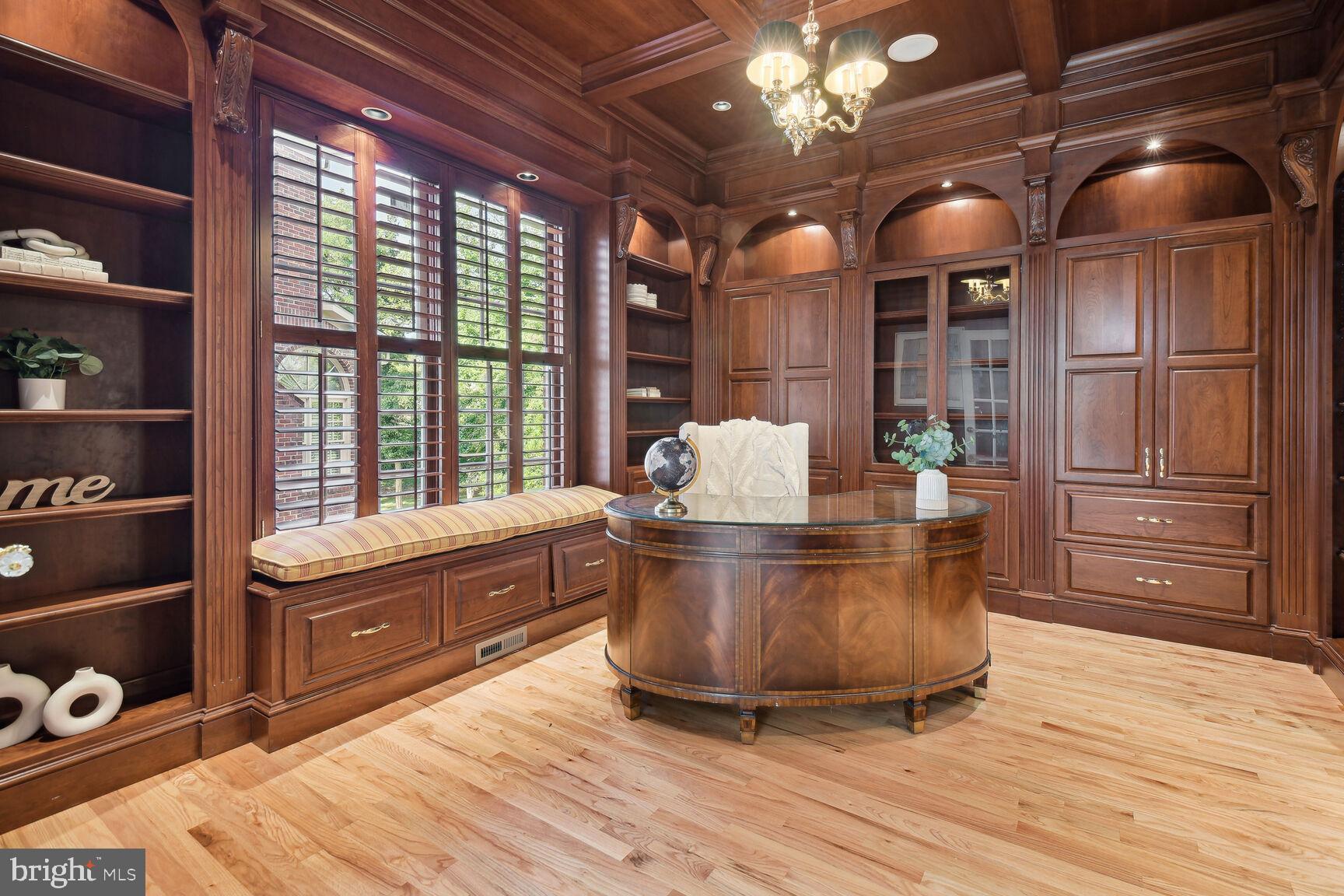 CHEVY CHASE COMMONS - Residential