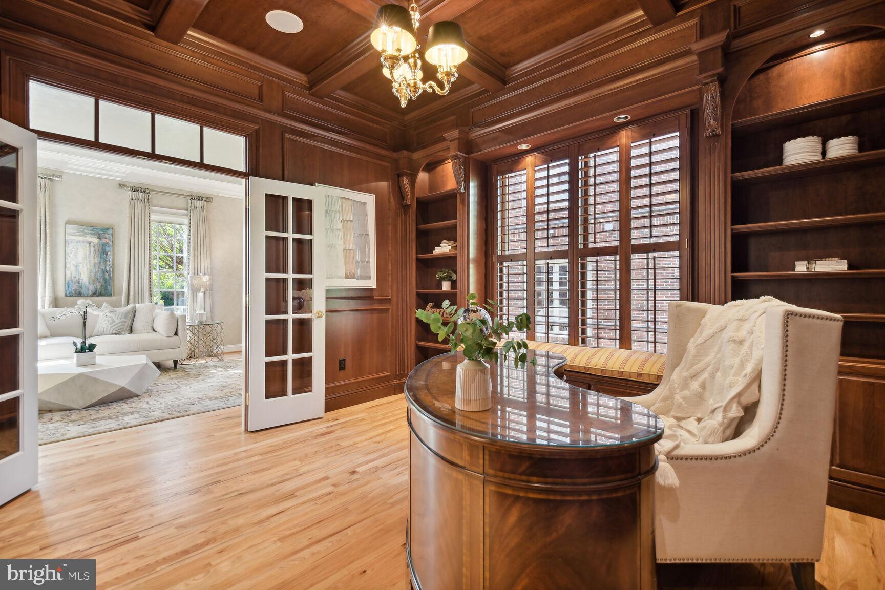 CHEVY CHASE COMMONS - Residential