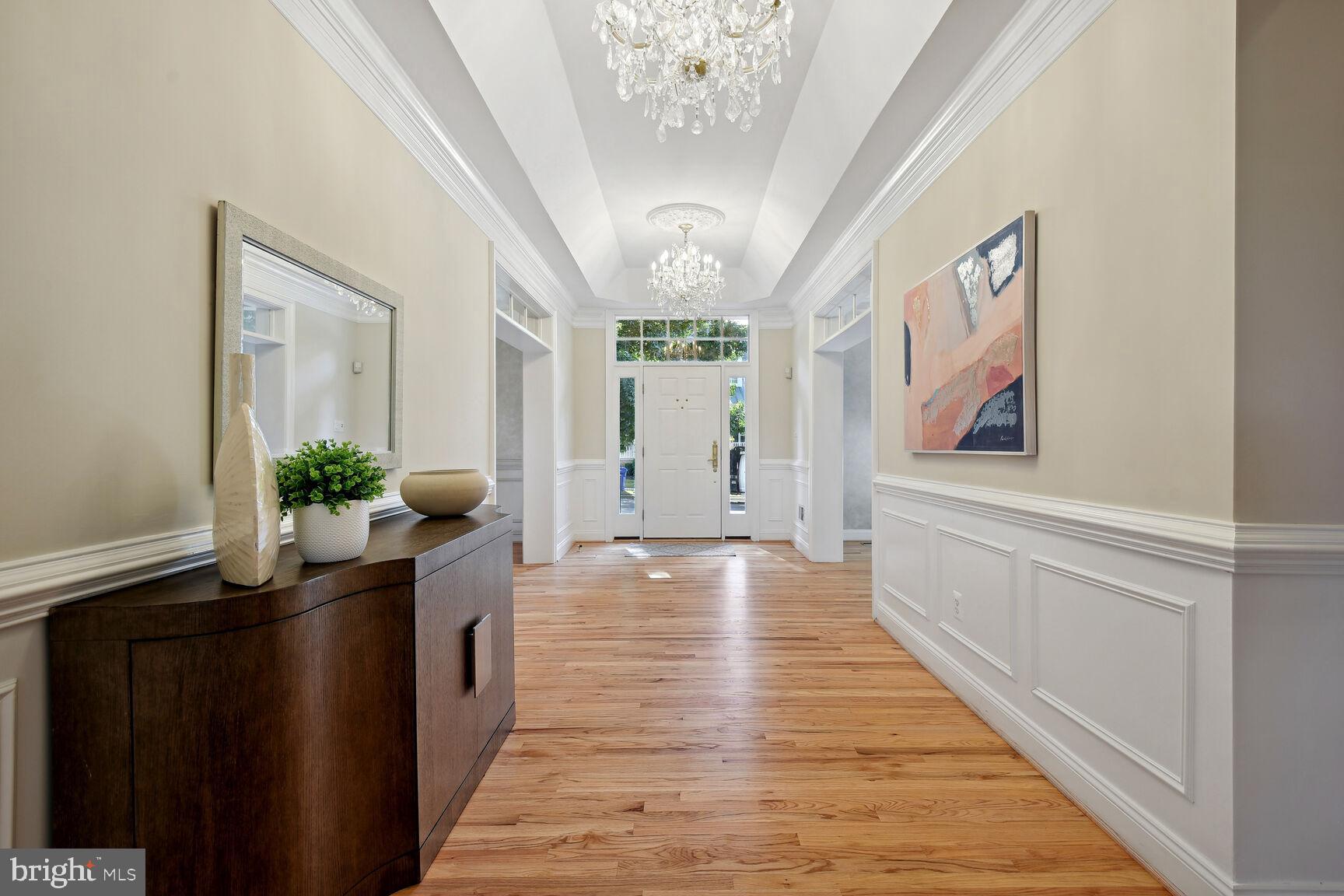 CHEVY CHASE COMMONS - Residential