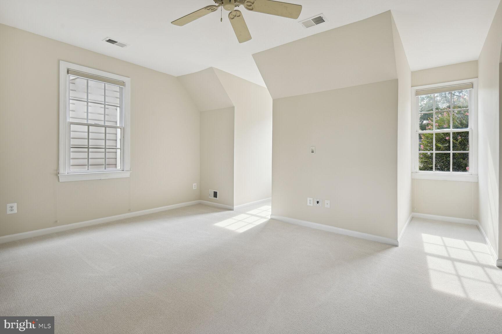 CHEVY CHASE COMMONS - Residential