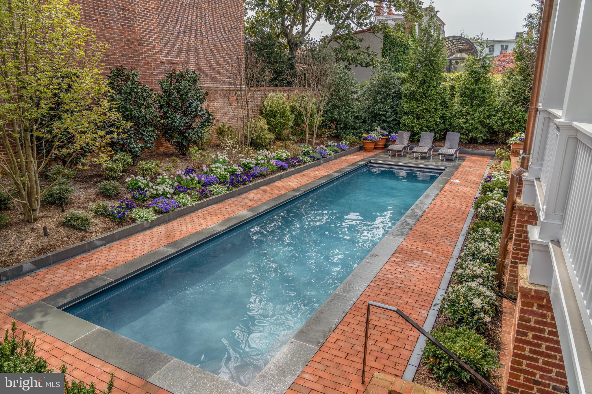 GEORGETOWN - Residential