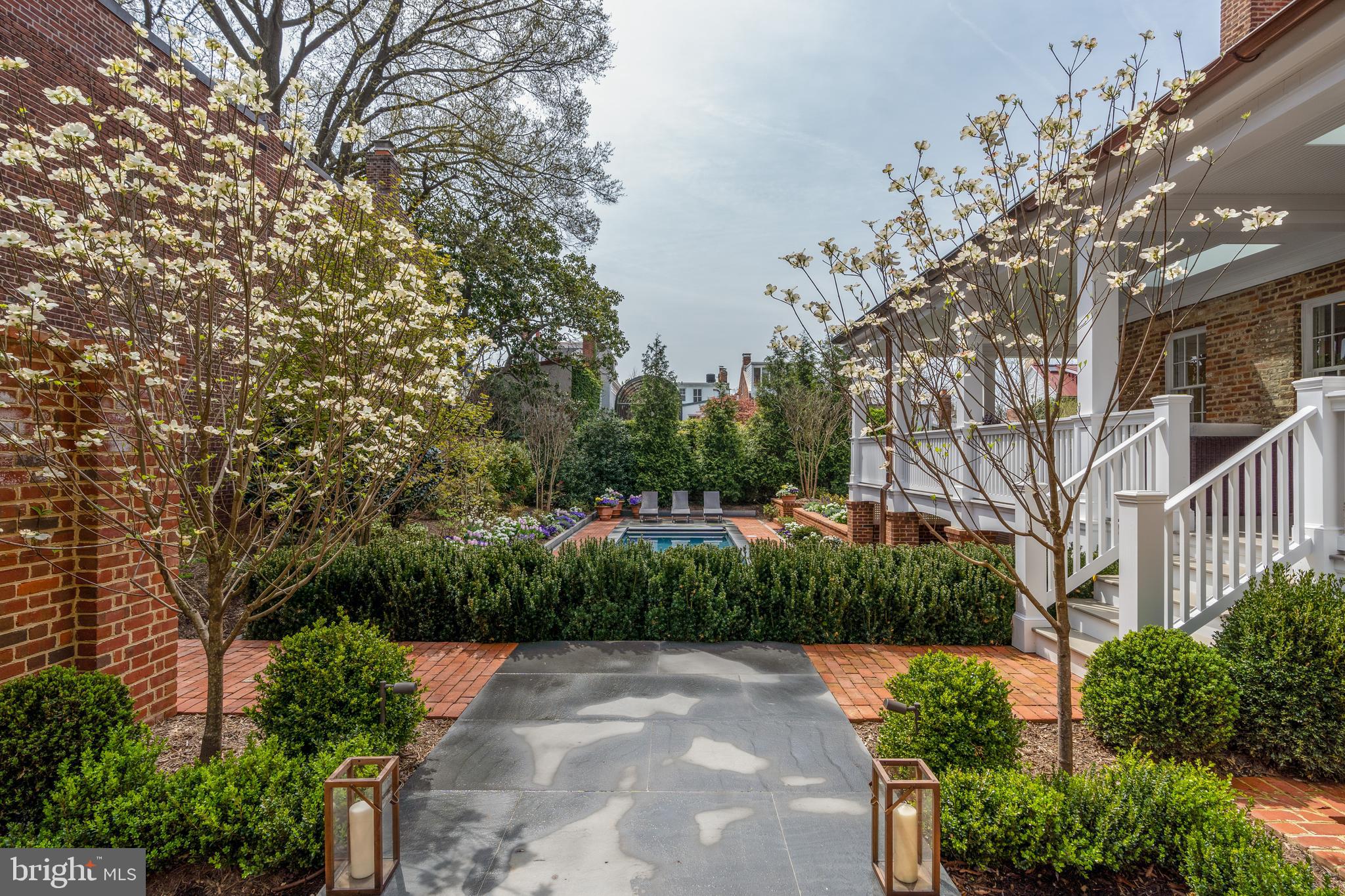 GEORGETOWN - Residential