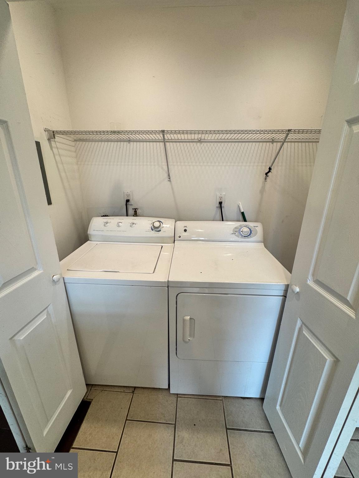 LOWER MOYAMENSING - Residential Lease