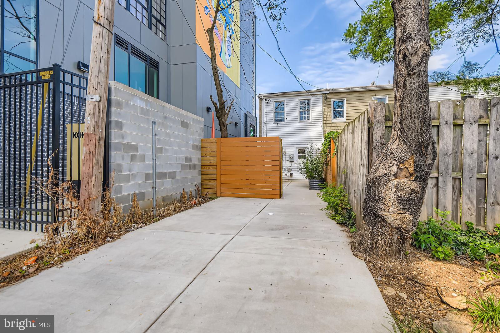 CHARLES VILLAGE - Residential