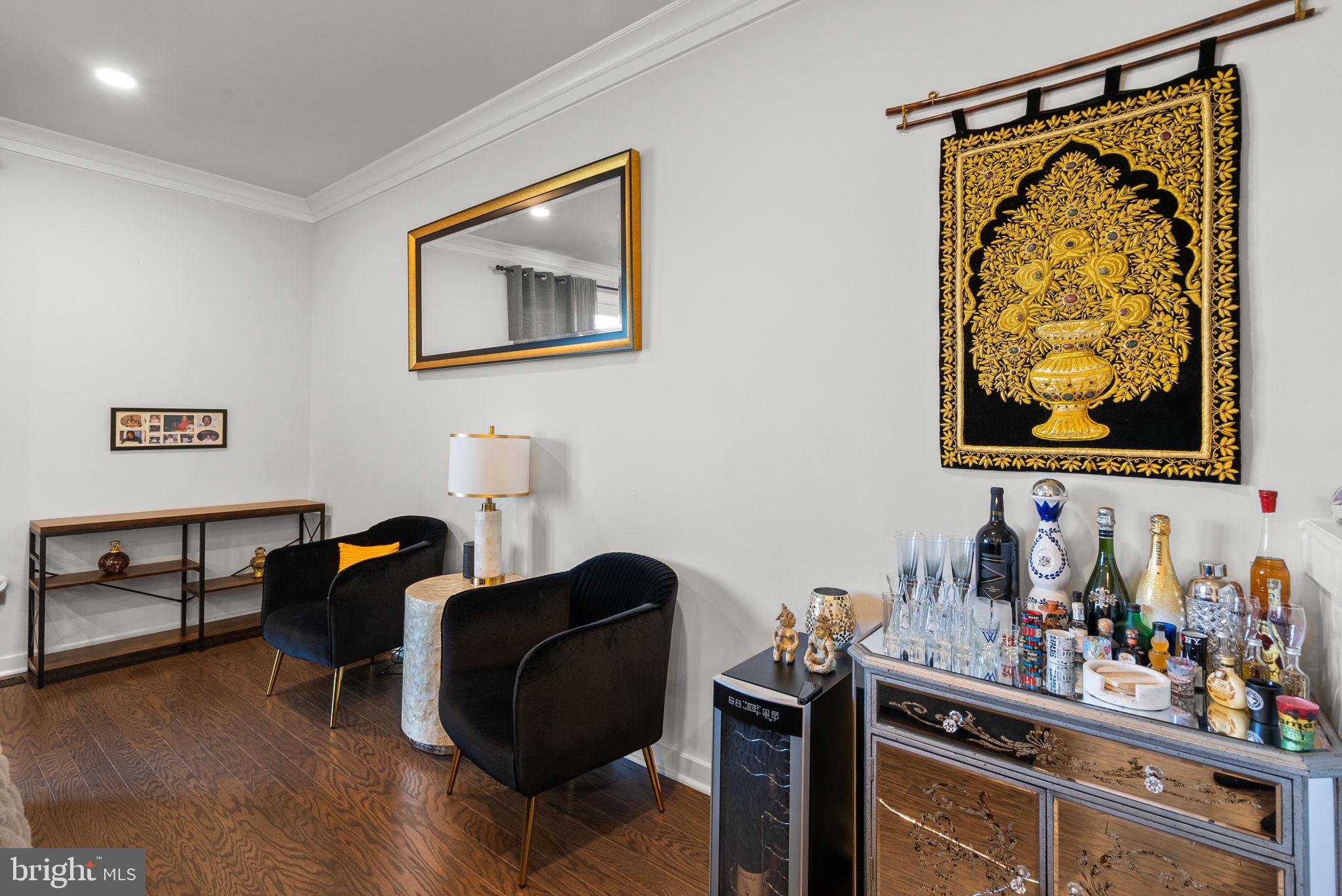 SOUTH LAKE - Residential Lease