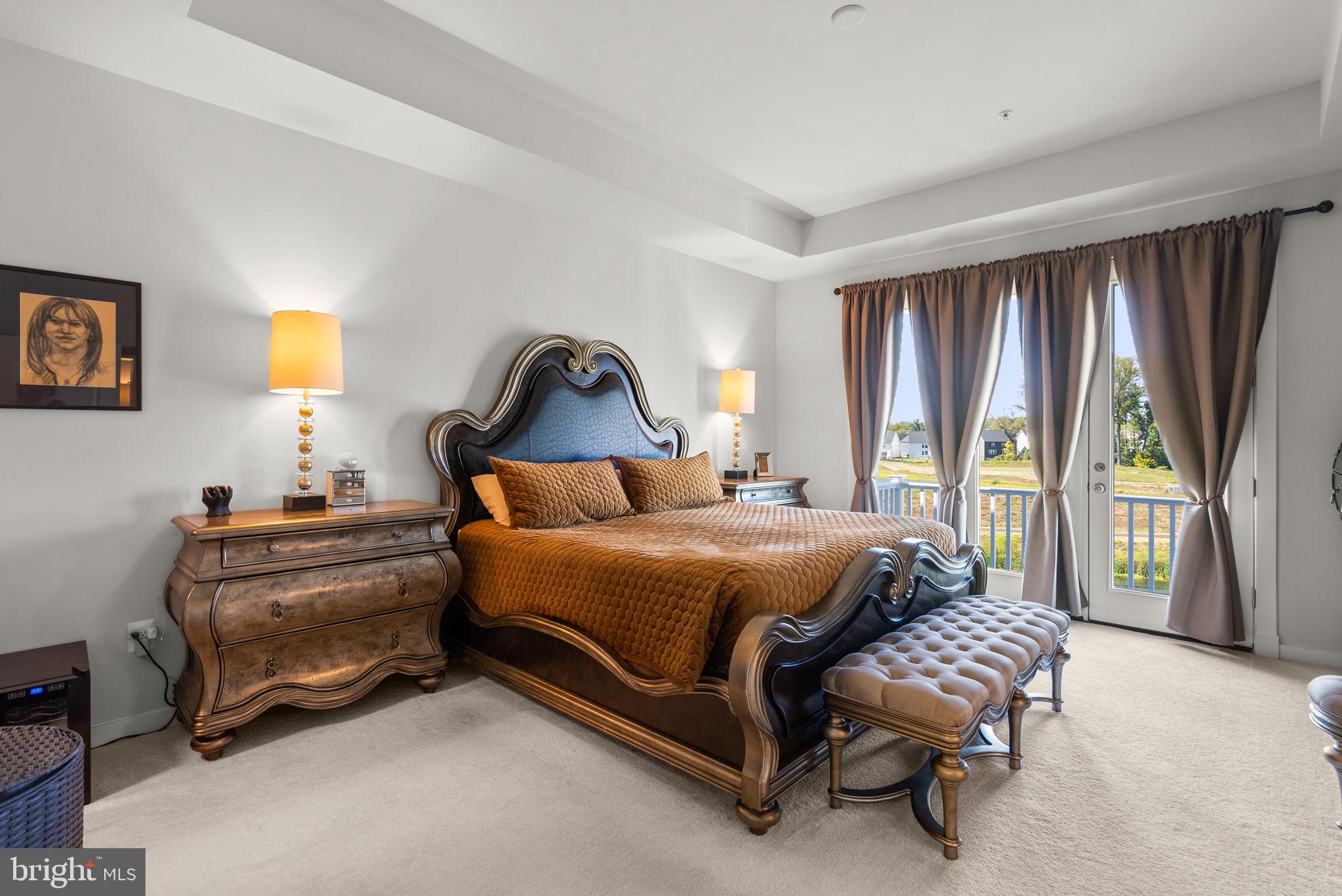 SOUTH LAKE - Residential Lease