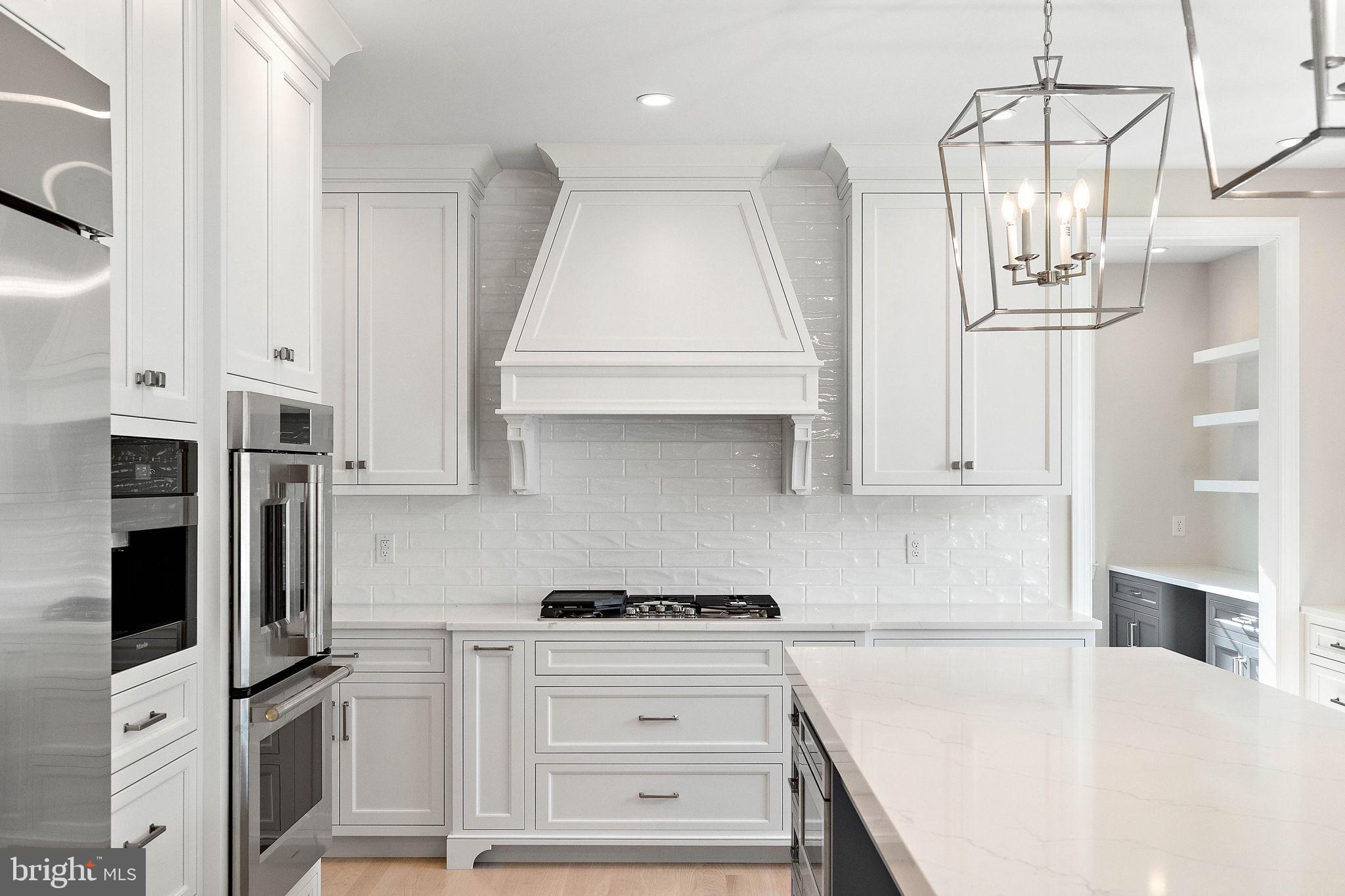 ESTATES AT HOWELL RIDGE - Residential