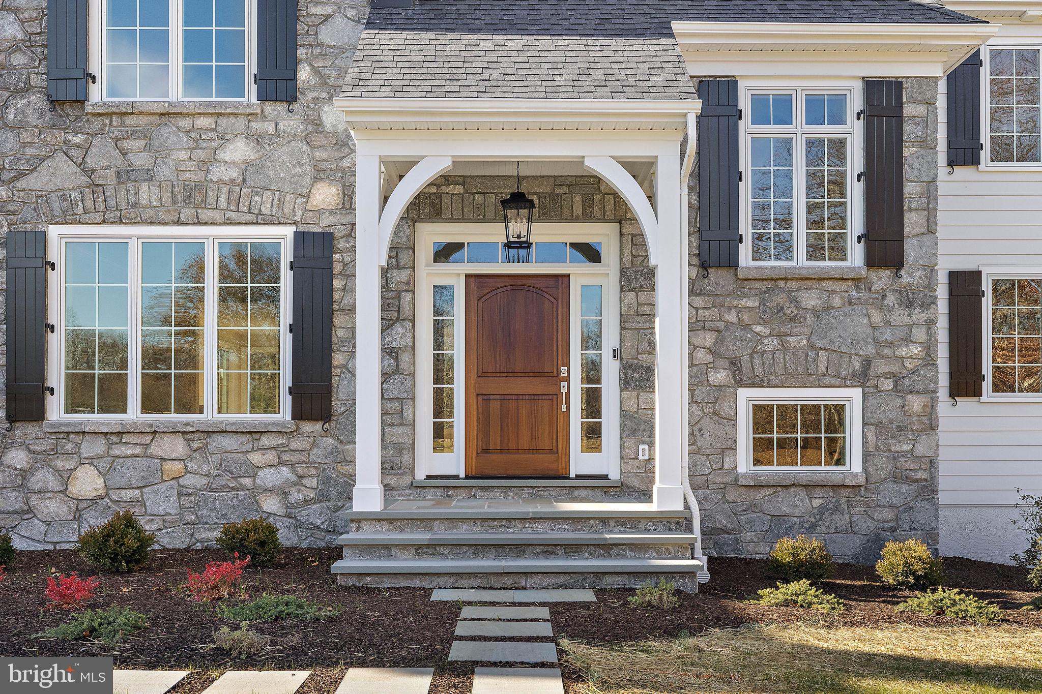 ESTATES AT HOWELL RIDGE - Residential