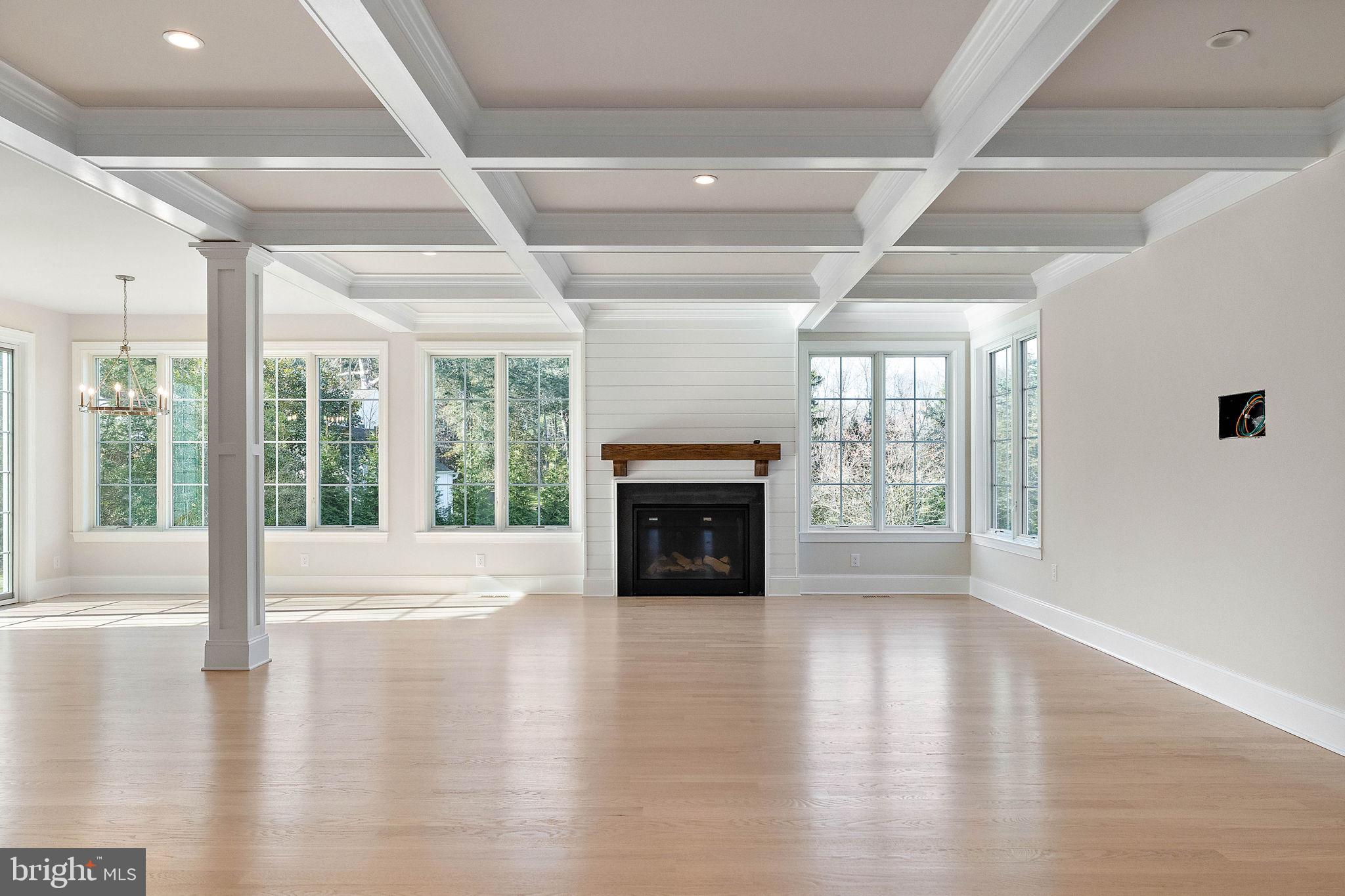 ESTATES AT HOWELL RIDGE - Residential