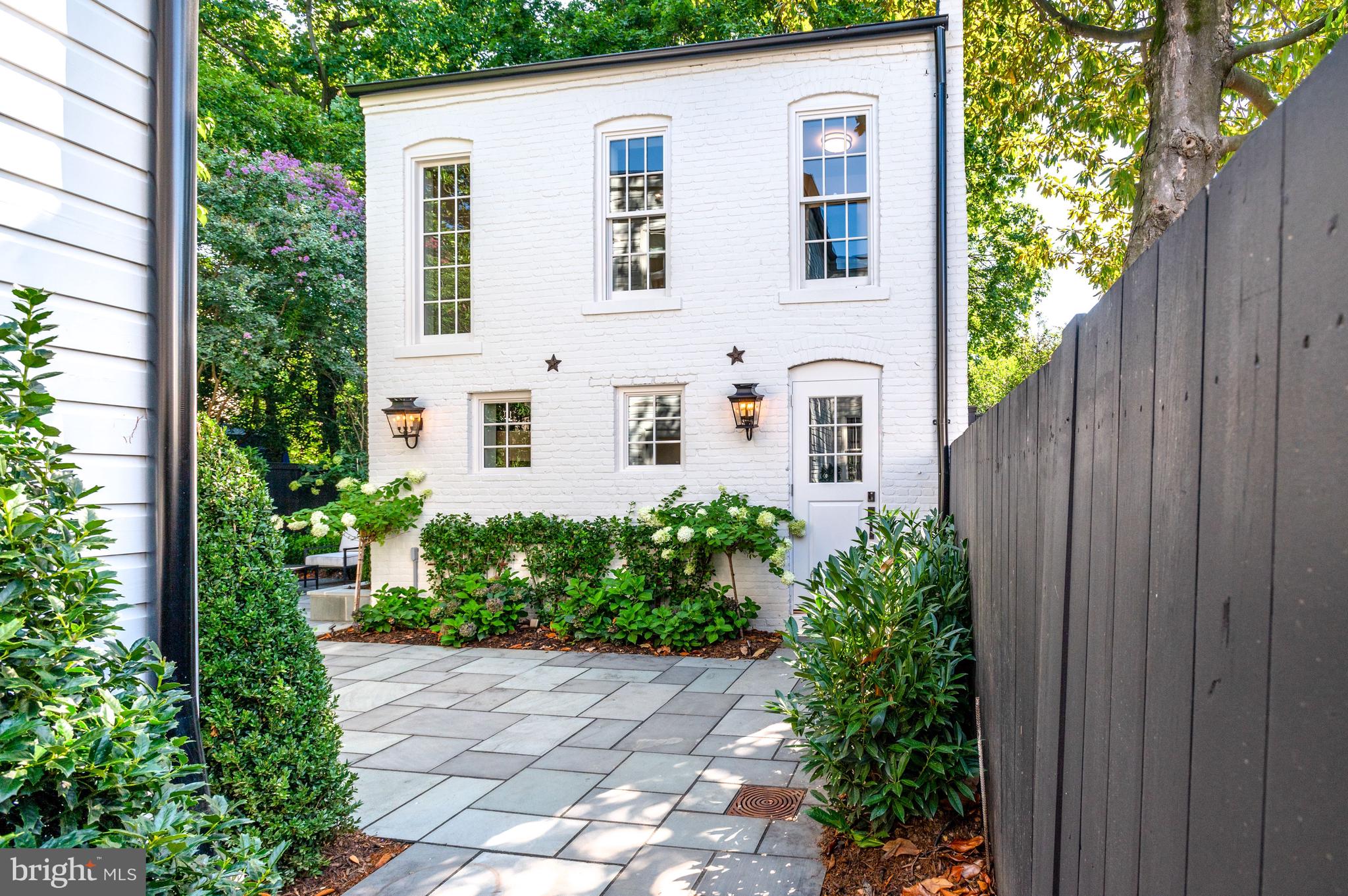 GEORGETOWN - Residential
