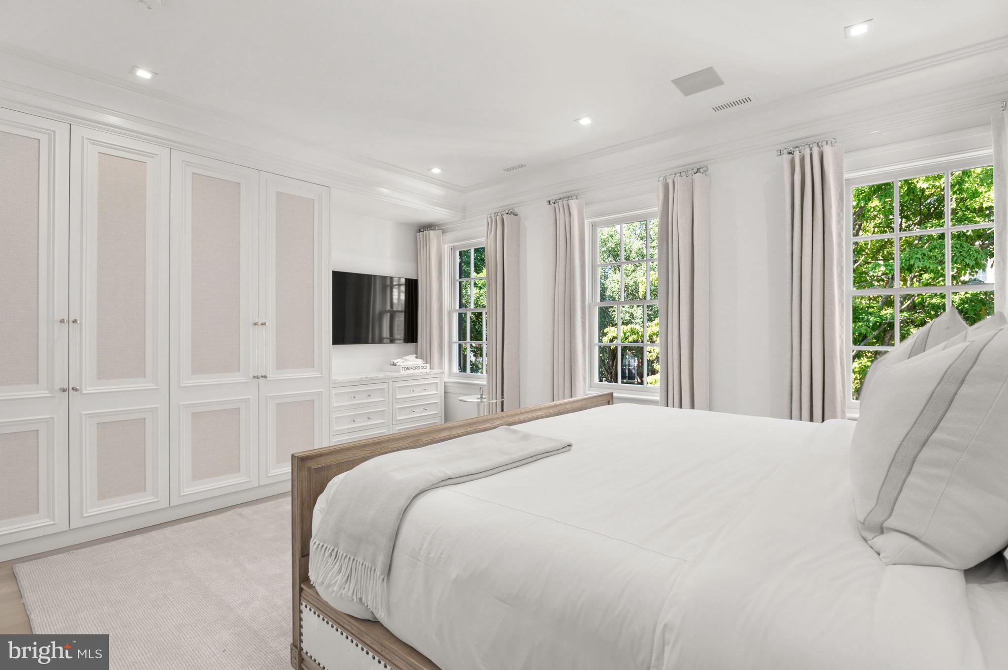 GEORGETOWN - Residential
