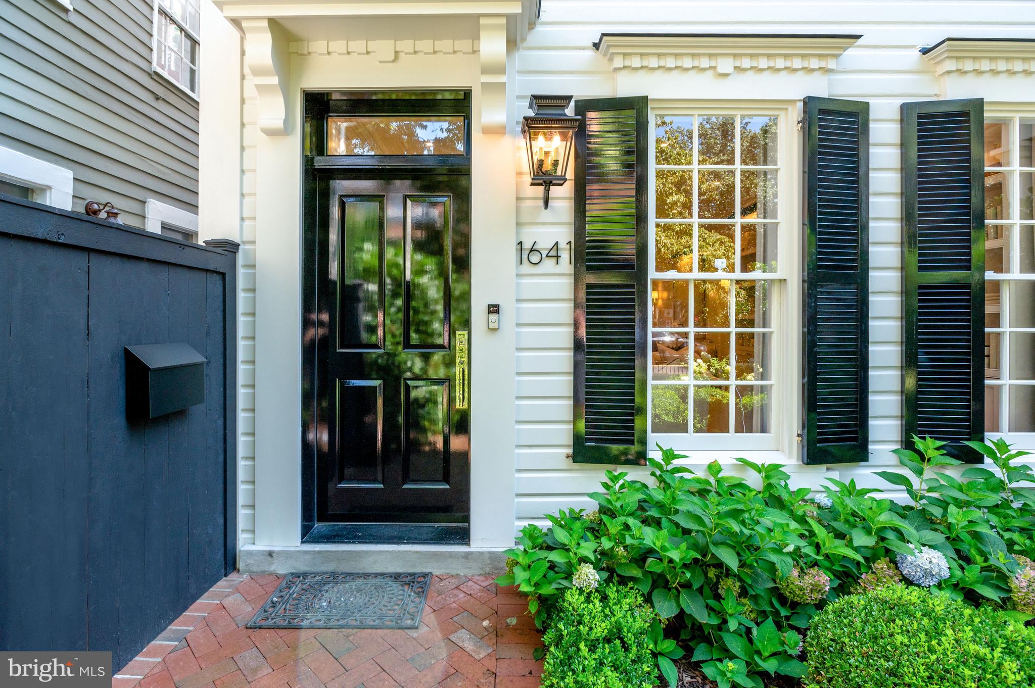 GEORGETOWN - Residential