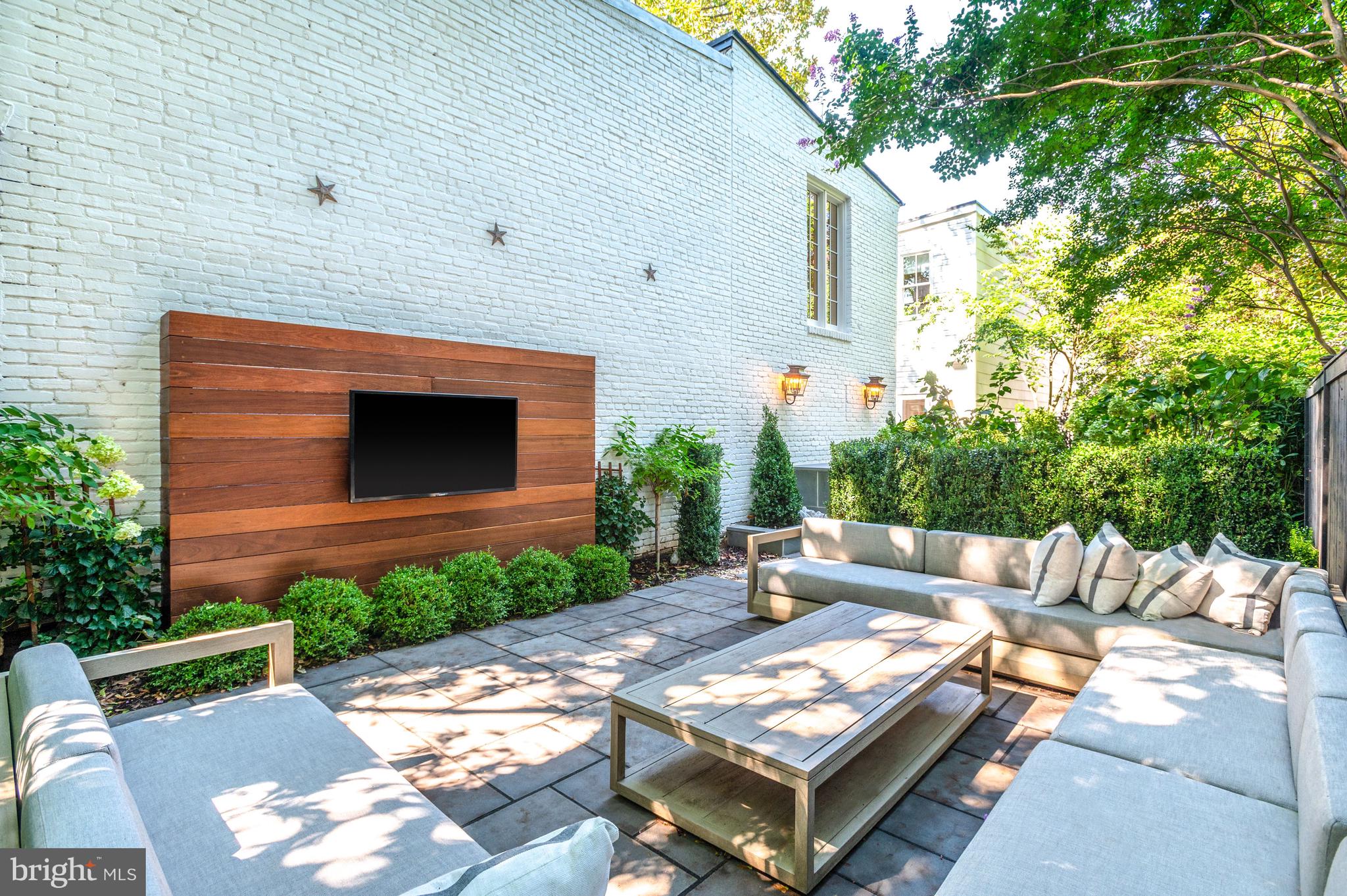 GEORGETOWN - Residential