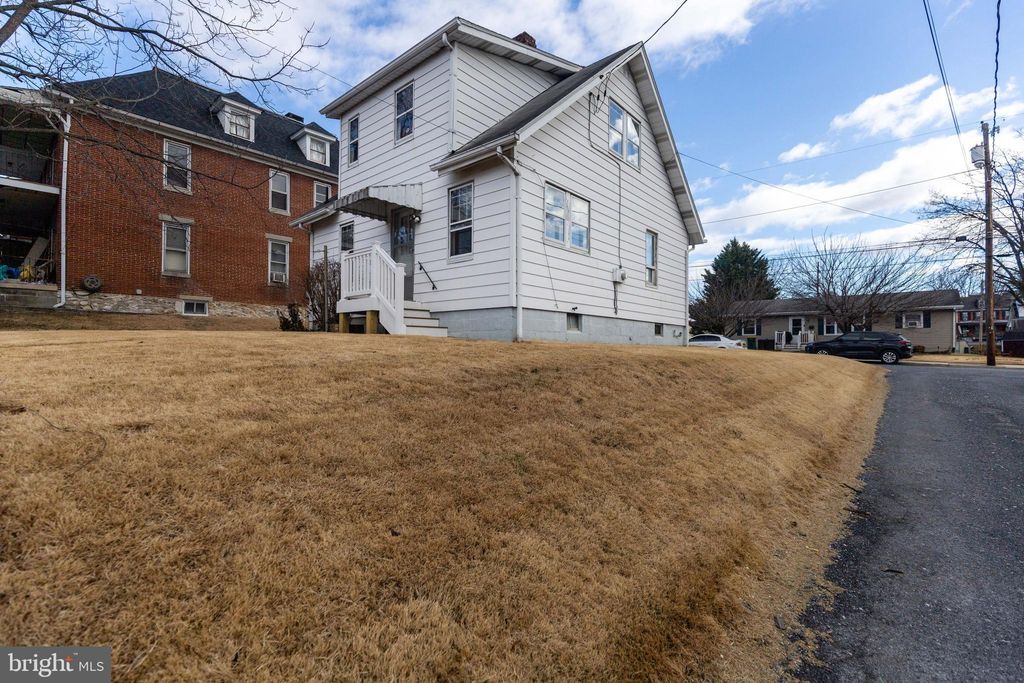 Photo of 18 Tritle Ave, WAYNESBORO, PA 17268 (MLS # PAFL2032122)