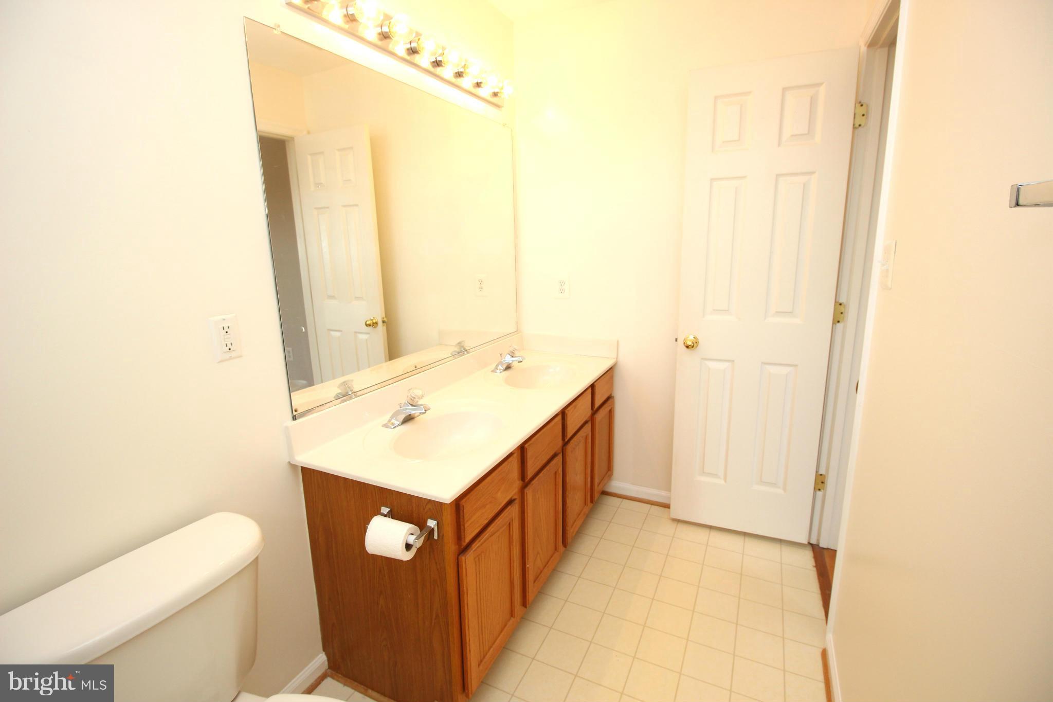 SYCAMORE HILL - Residential Lease