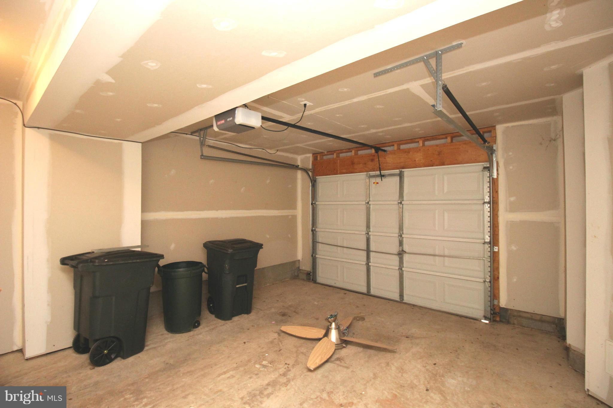 SYCAMORE HILL - Residential Lease