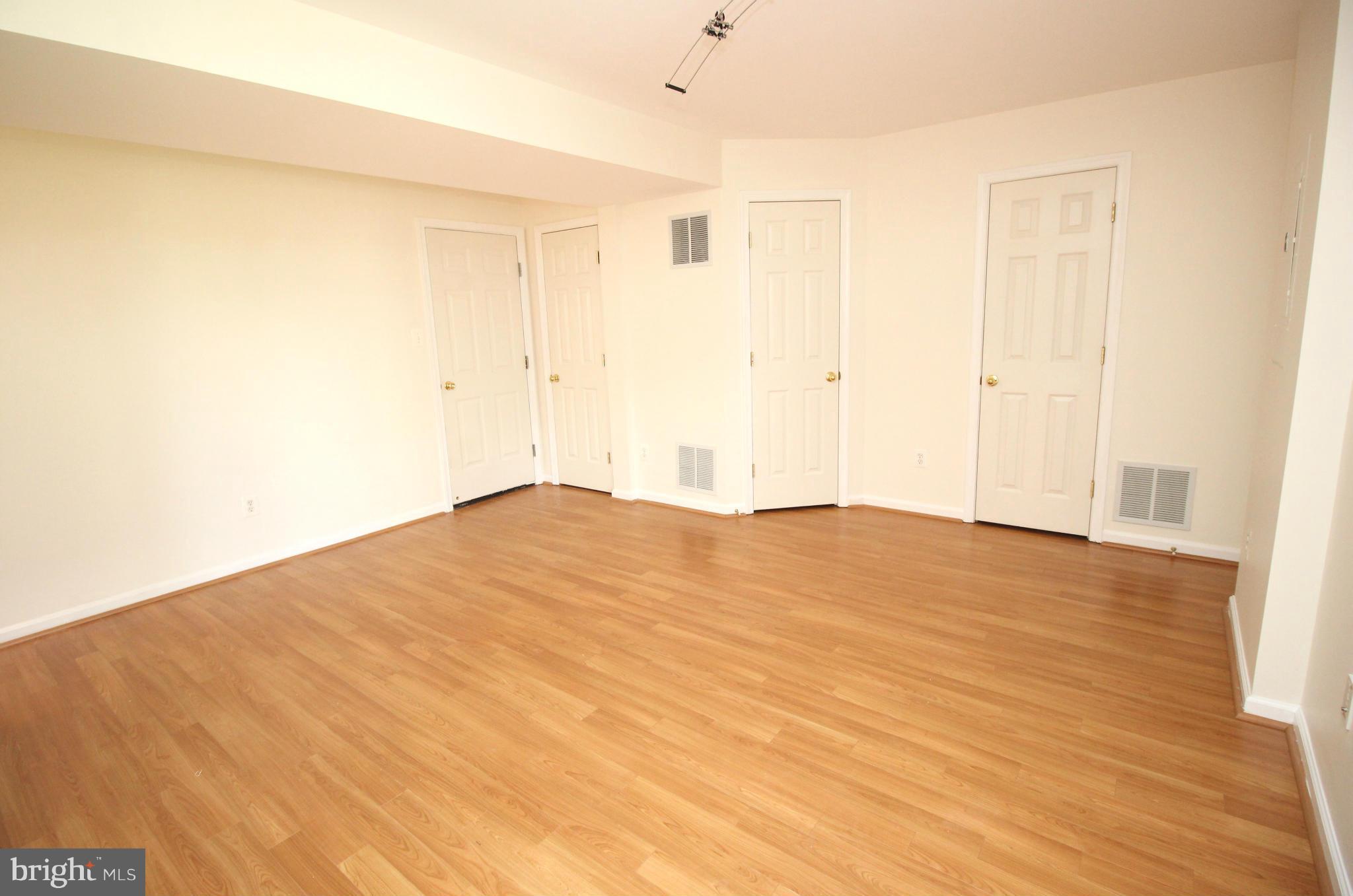 SYCAMORE HILL - Residential Lease