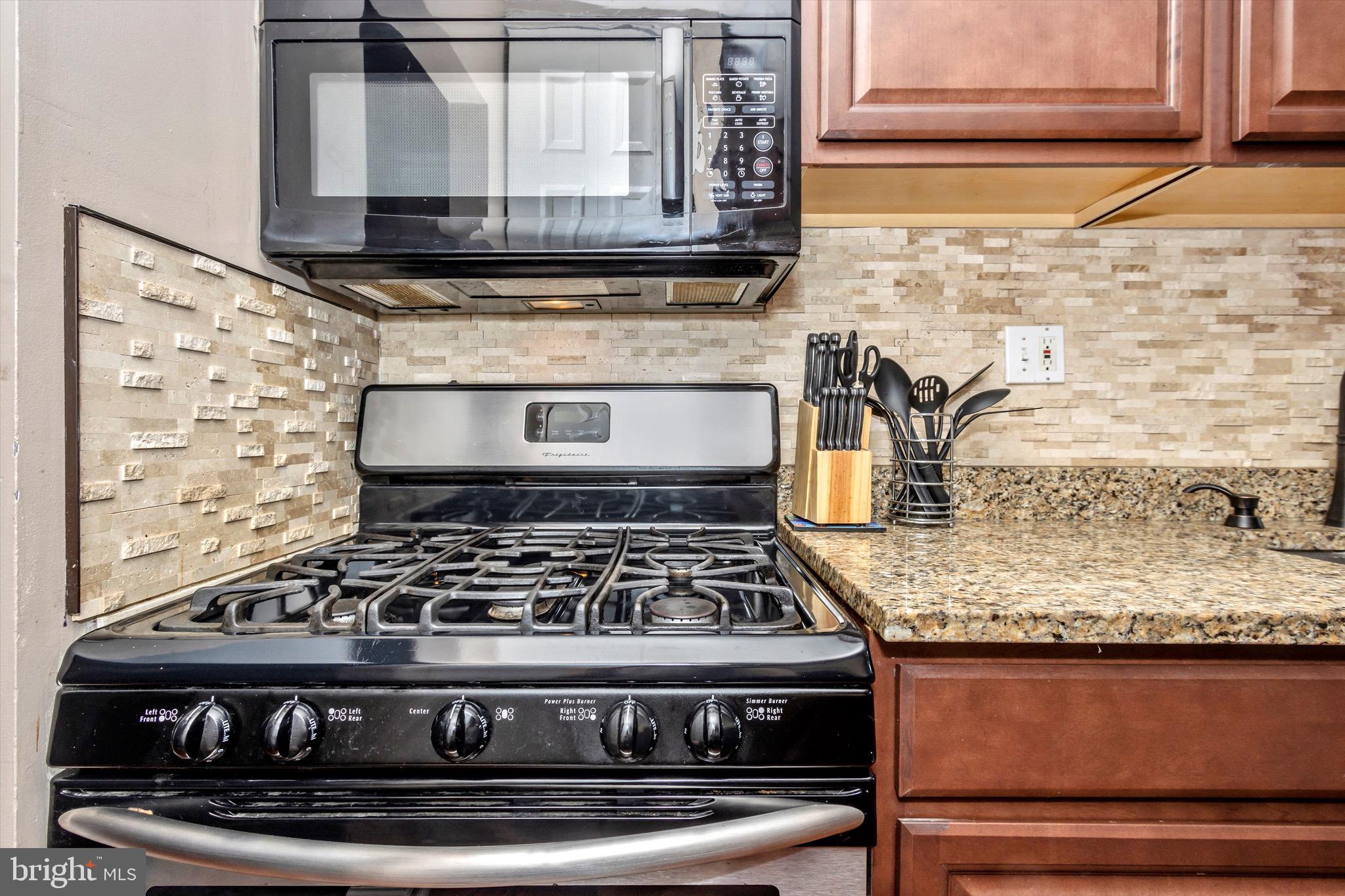 HUNTSMOOR VILLAGE NORTH - Residential