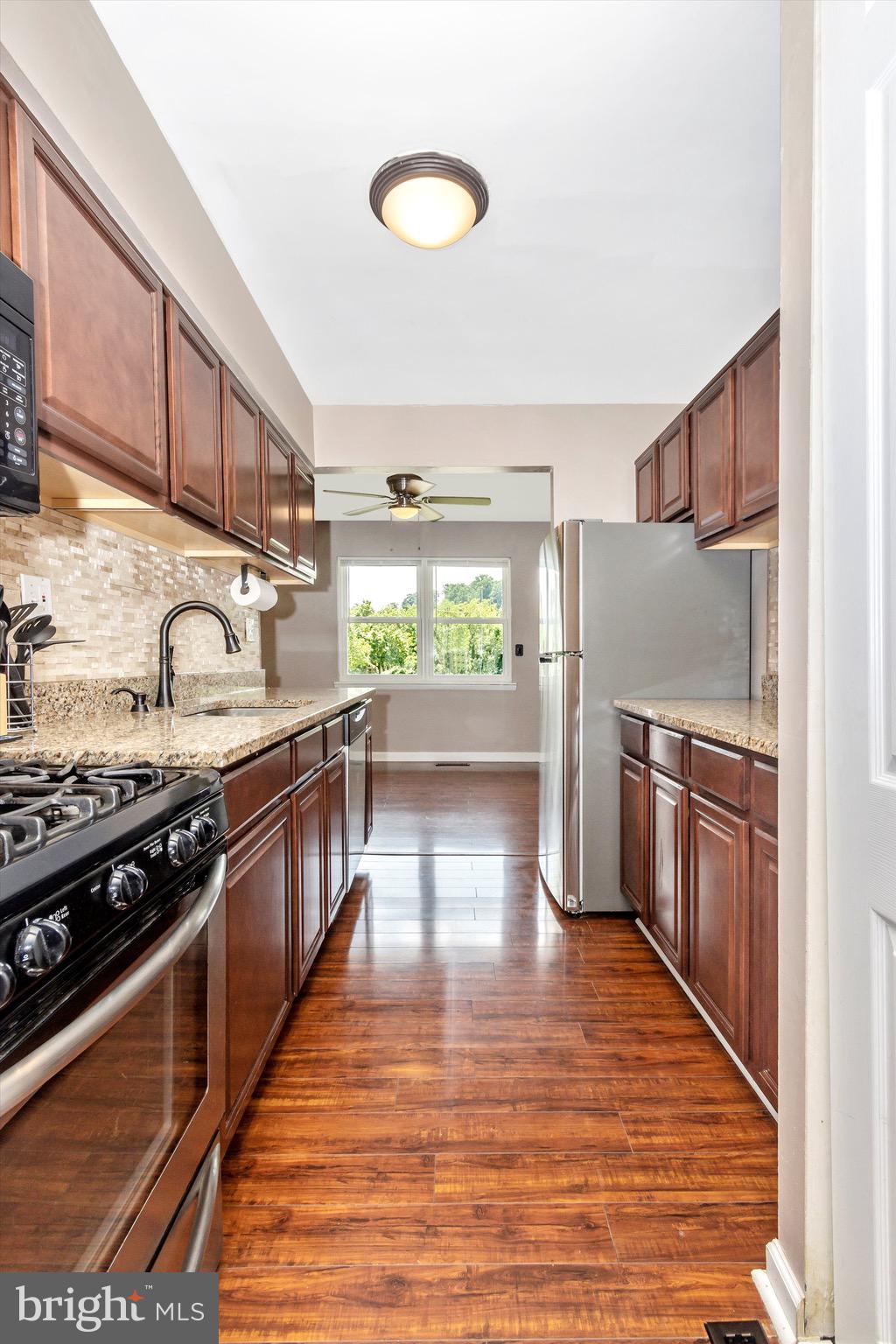 HUNTSMOOR VILLAGE NORTH - Residential