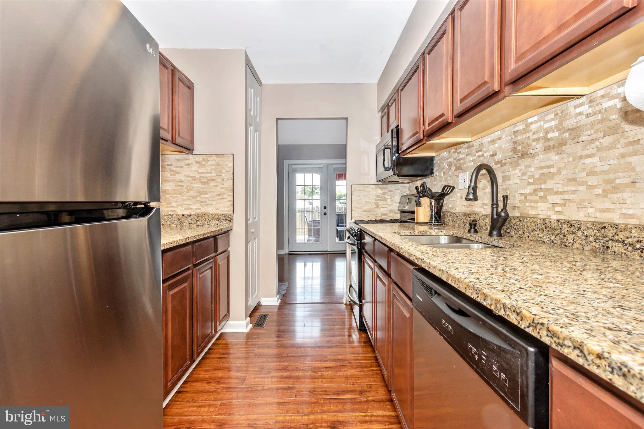 HUNTSMOOR VILLAGE NORTH - Residential