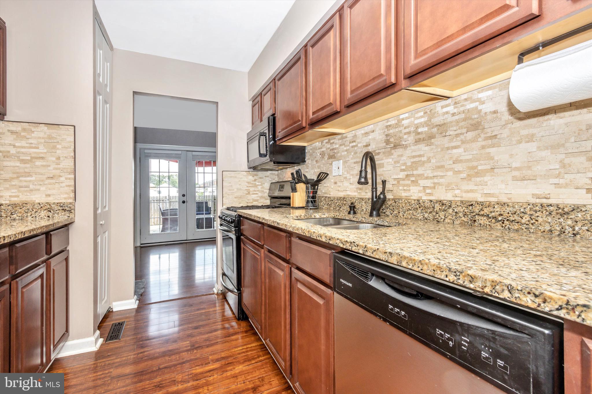 HUNTSMOOR VILLAGE NORTH - Residential