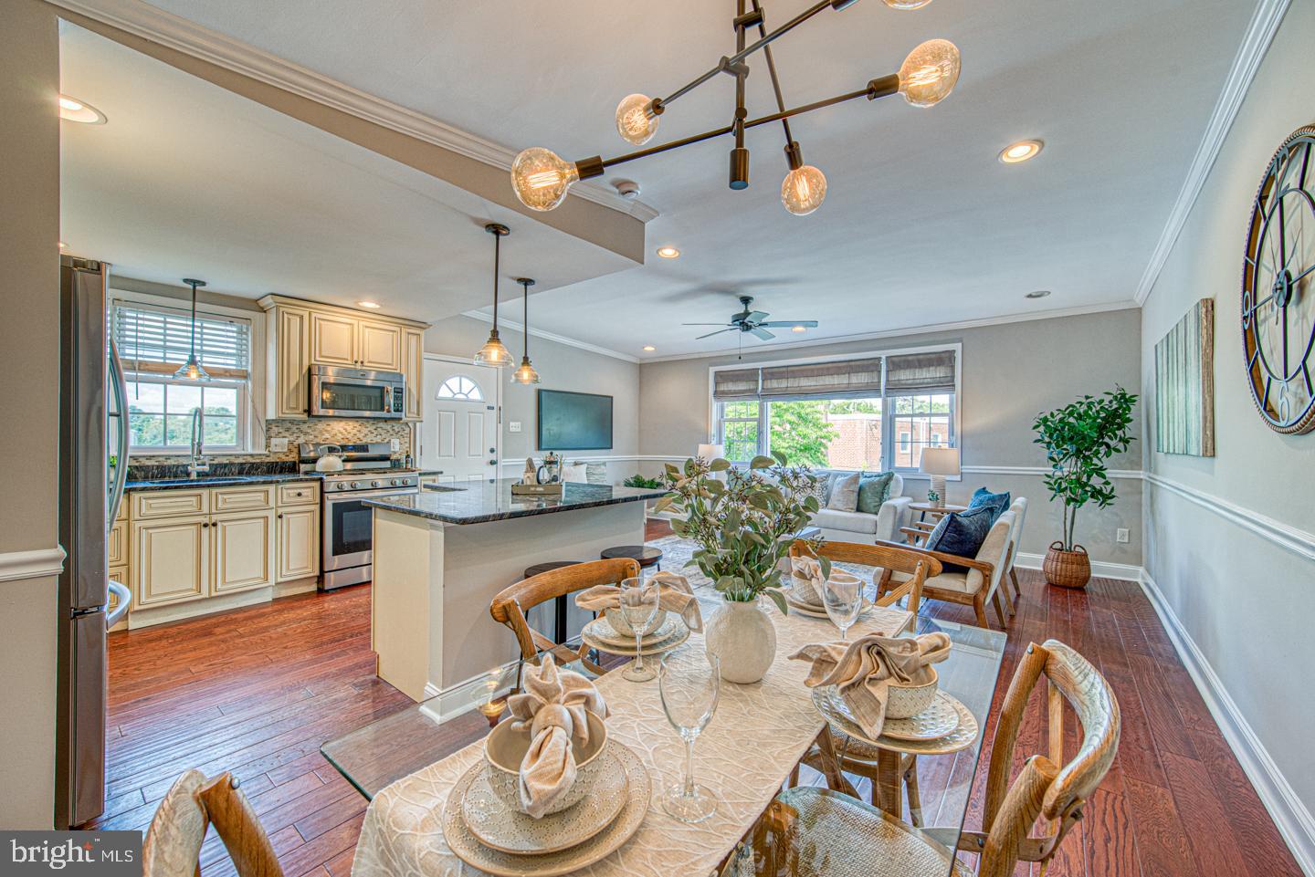 ROXBOROUGH - Residential